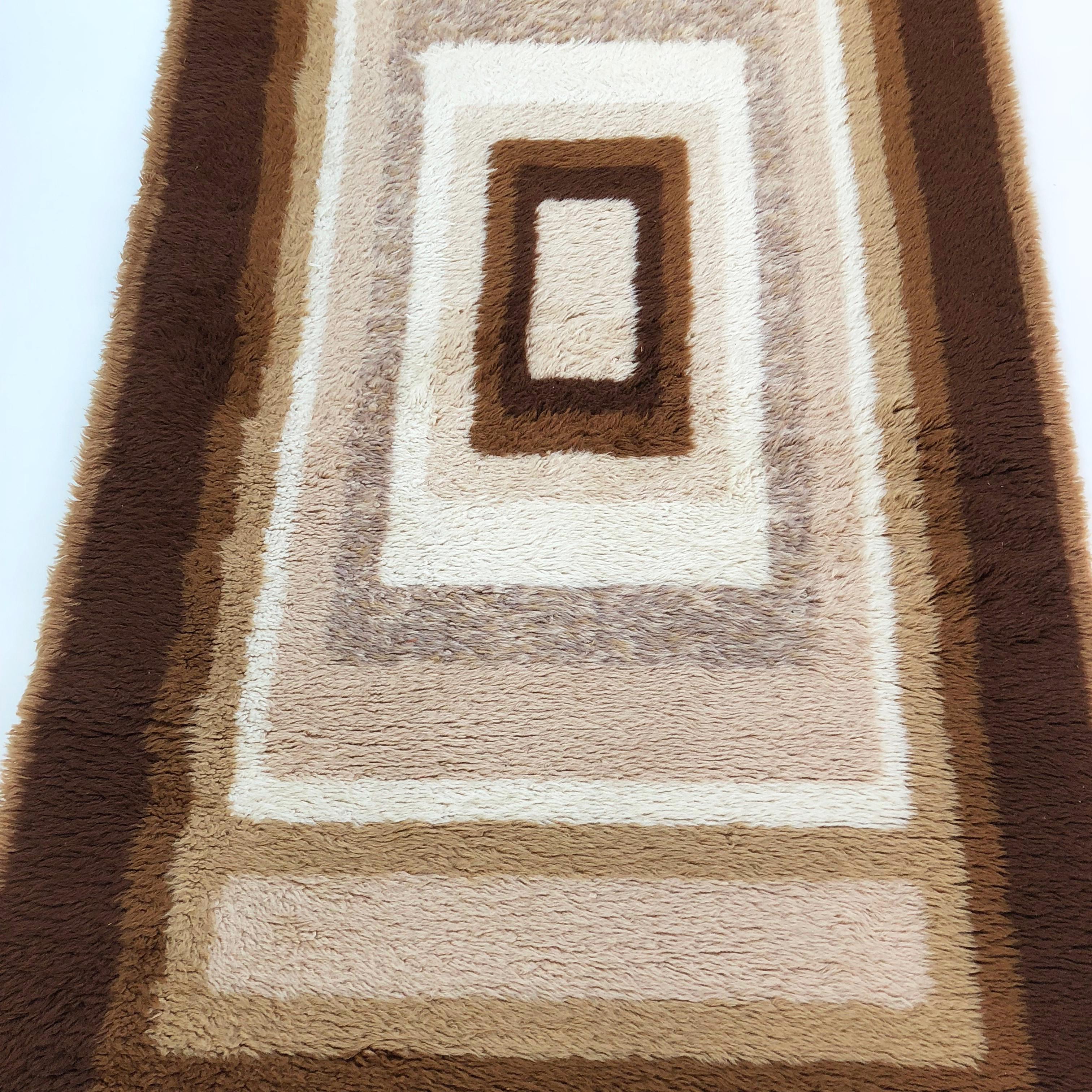 Small Vintage 1970s Modernist High Pile Op Art Carpet Rug, Germany, 1970s 3