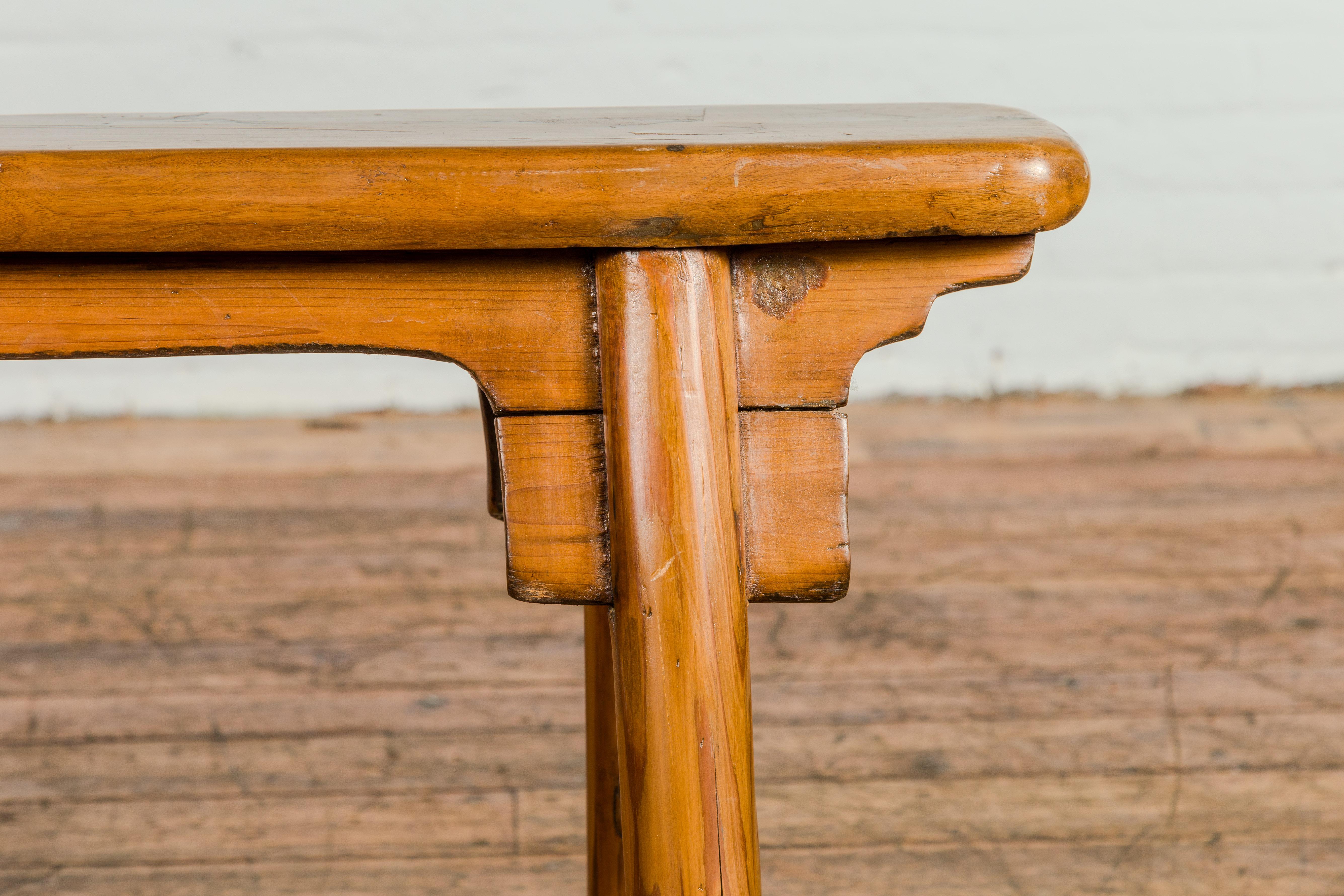 Kleine A-Frame-Holzbank im Vintage-Stil mit rustikaler Ausstrahlung und gespreizten Beinen im Zustand „Gut“ im Angebot in Yonkers, NY