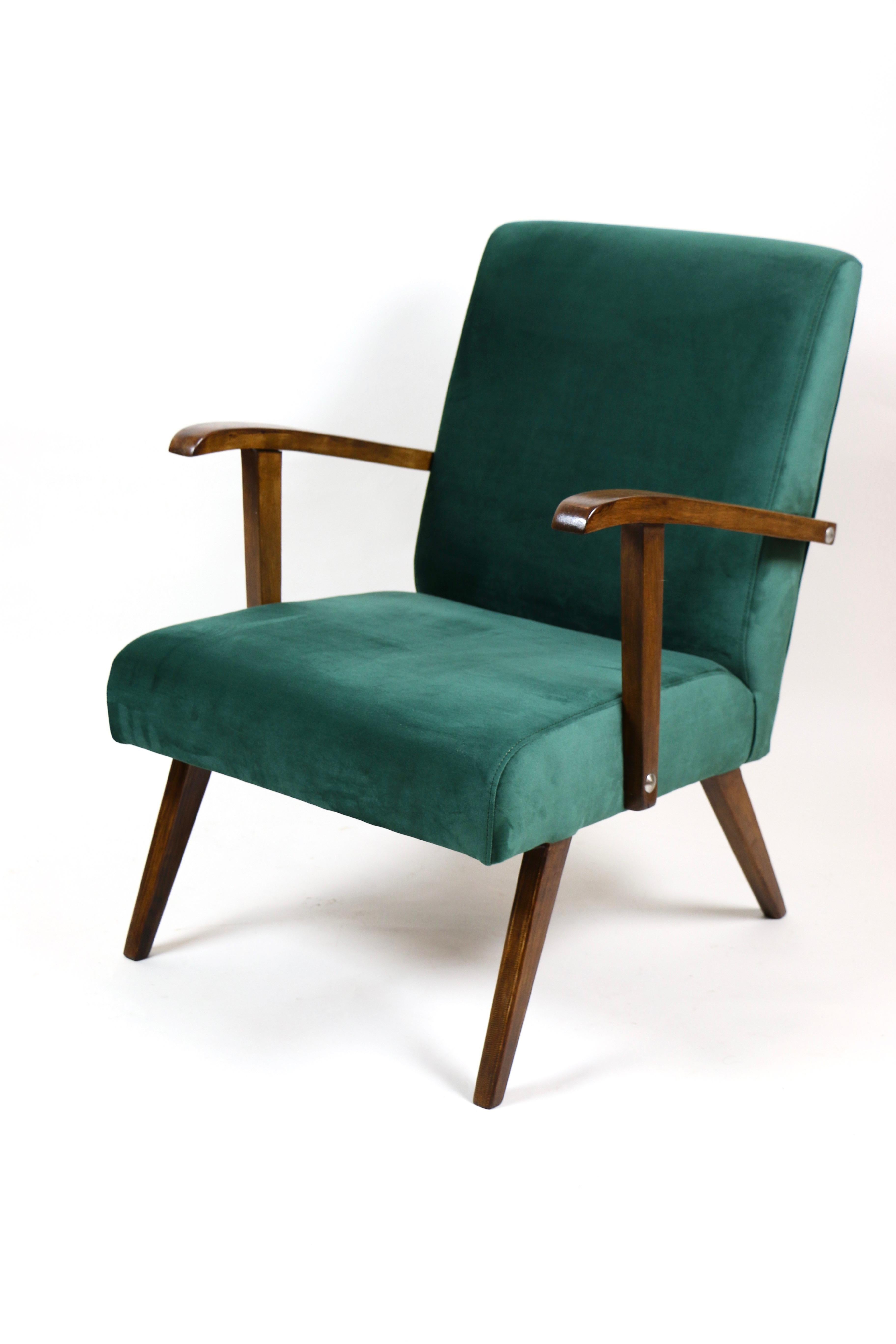 Small Vintage Armchair in Green Velvet from 1970s For Sale 4