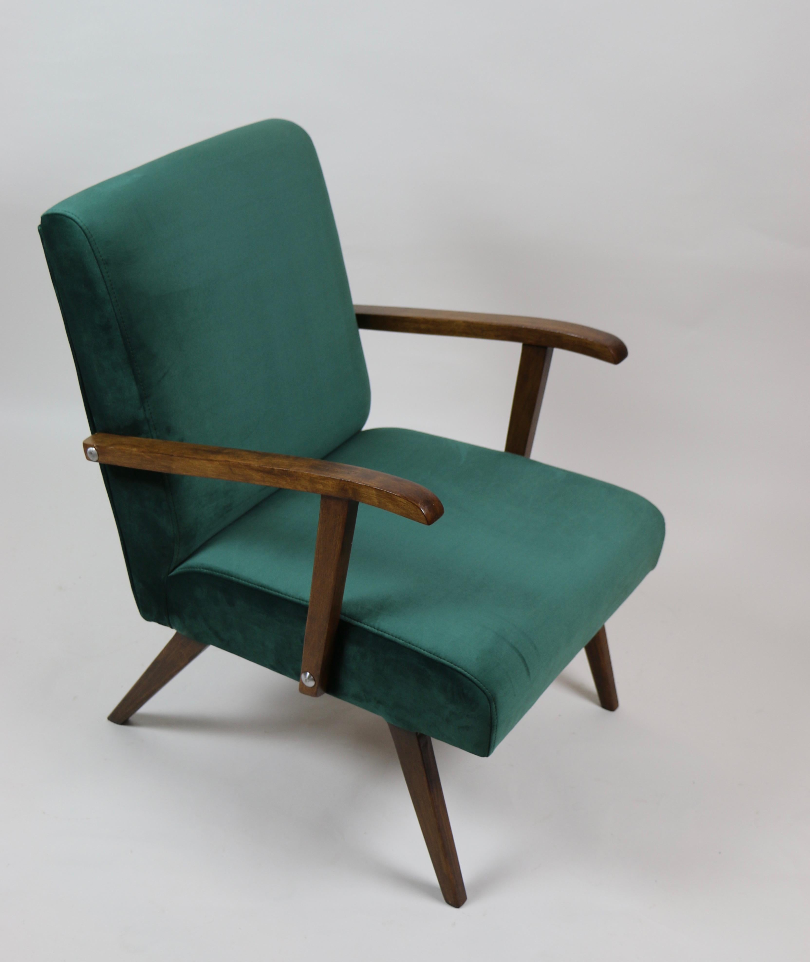 Mid-Century Modern Small Vintage Armchair in Green Velvet from 1970s For Sale