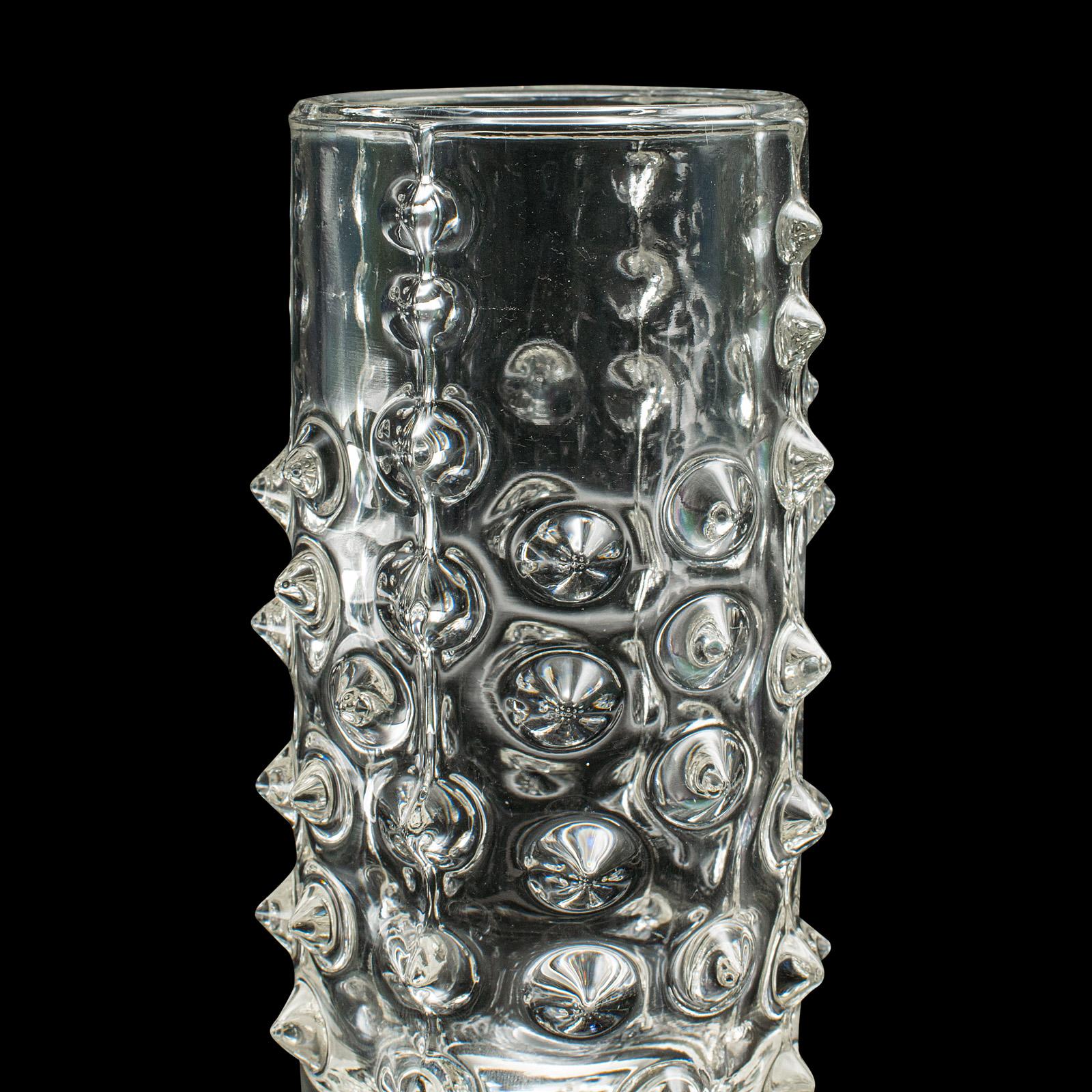 Piccolo vaso da fiori boemo d'epoca, ceco, vetro artistico, manica di pose, Circa 1970 in vendita 2