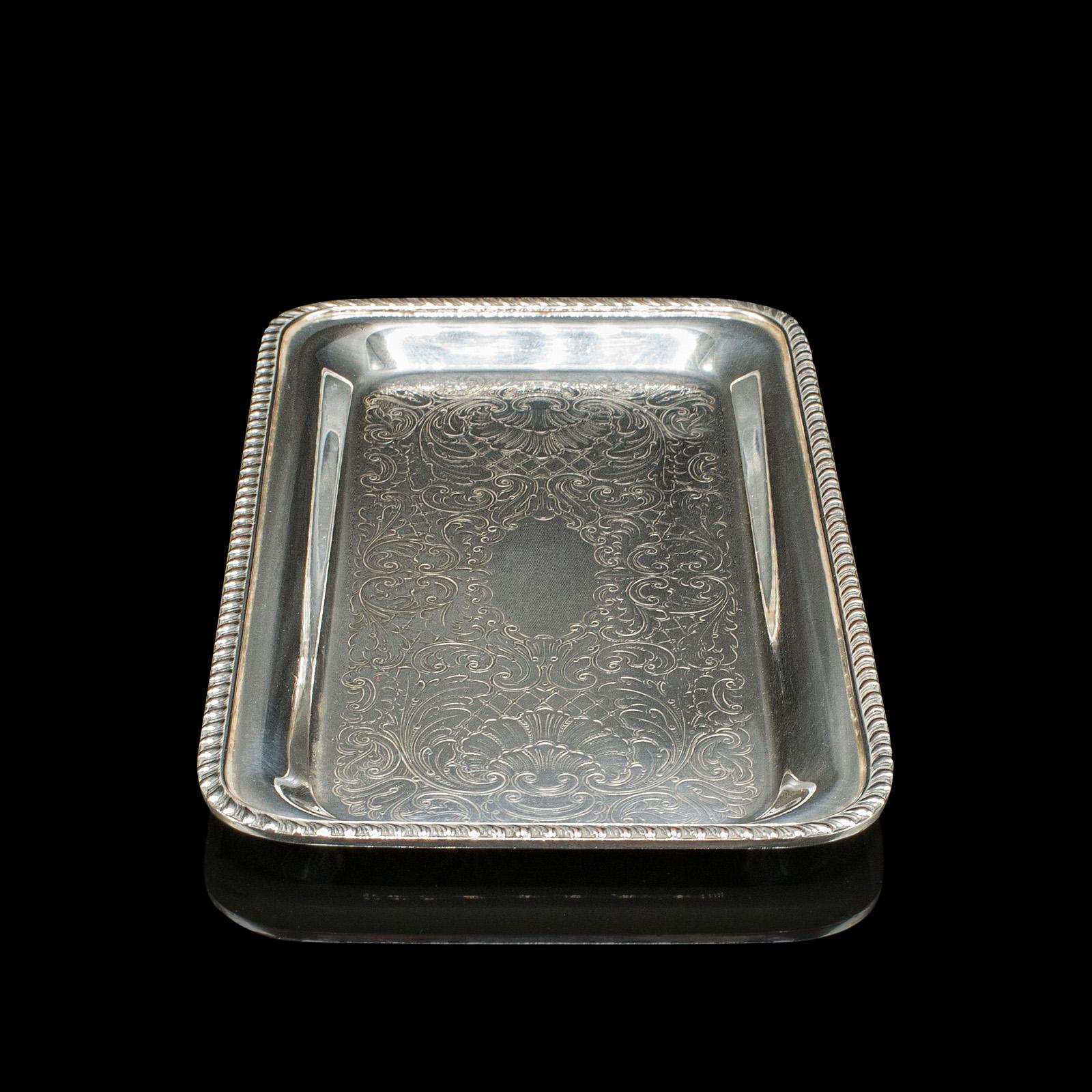 Art Déco Piccolo vassoio bonbon d'epoca, americano, placca d'argento, piatto portachiavi, ricevimento, servizio in vendita
