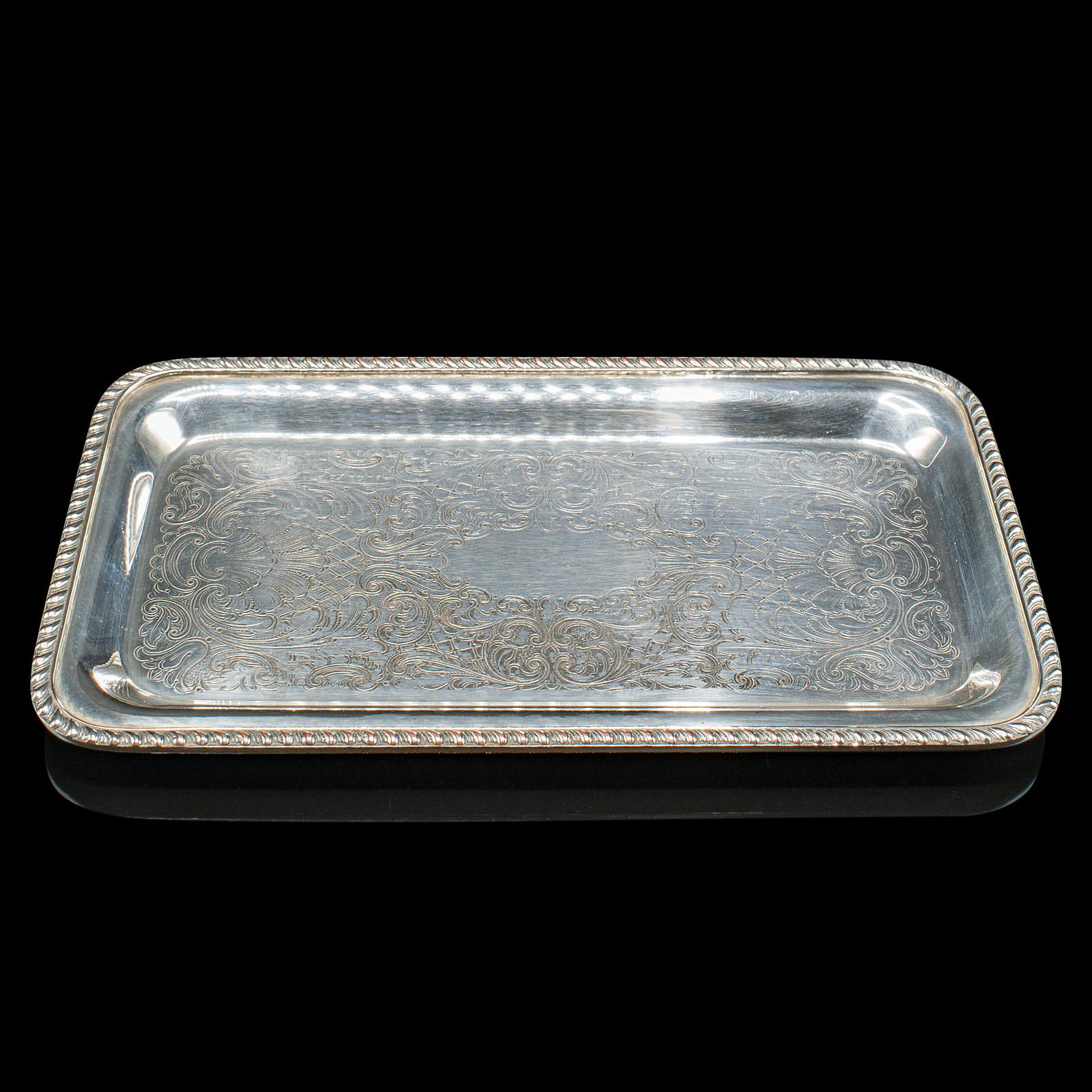 Placcato argento Piccolo vassoio bonbon d'epoca, americano, placca d'argento, piatto portachiavi, ricevimento, servizio in vendita