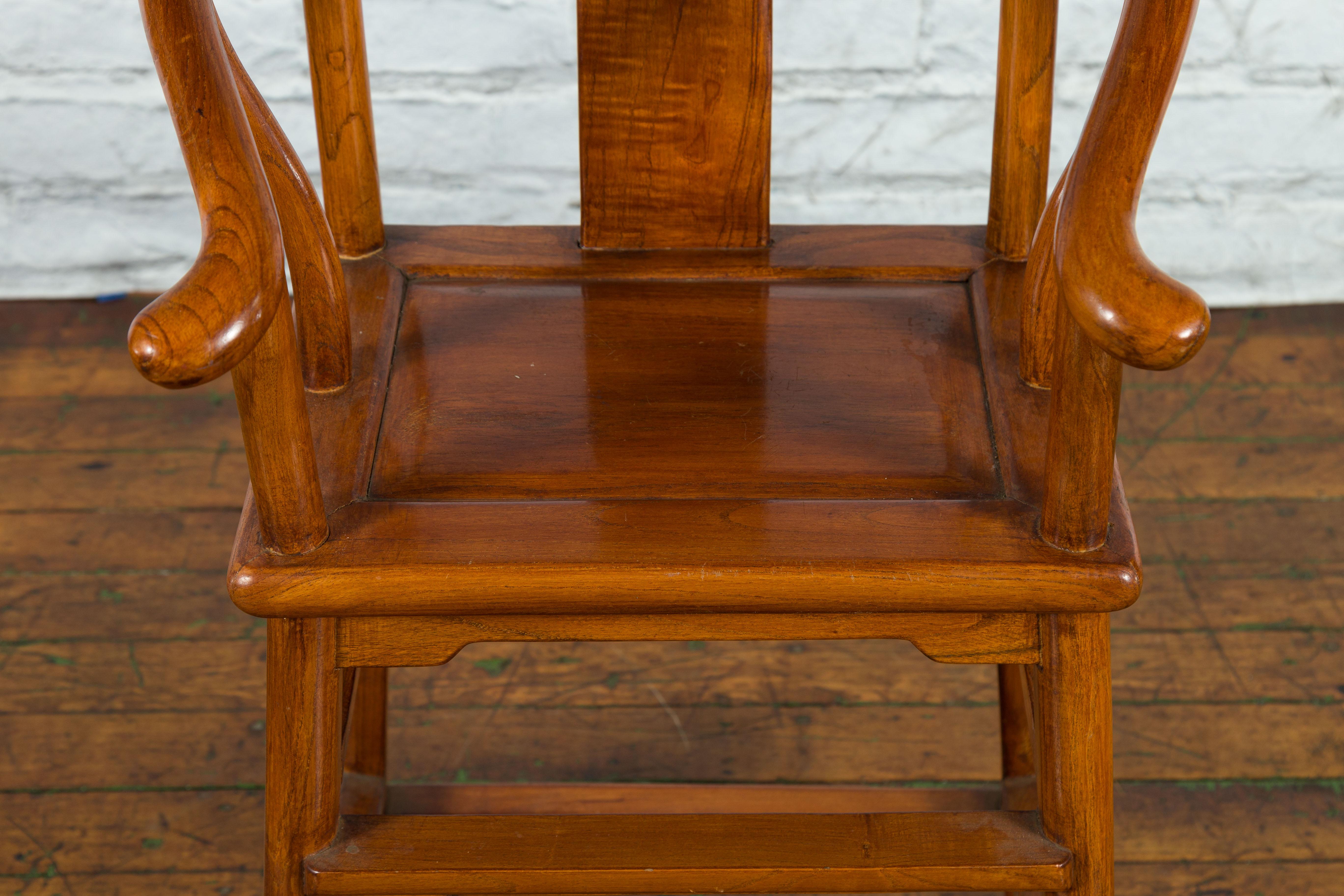 Small Vintage Chinese Horseshoe Back Chair with Wooden Seat and Side Stretchers For Sale 7