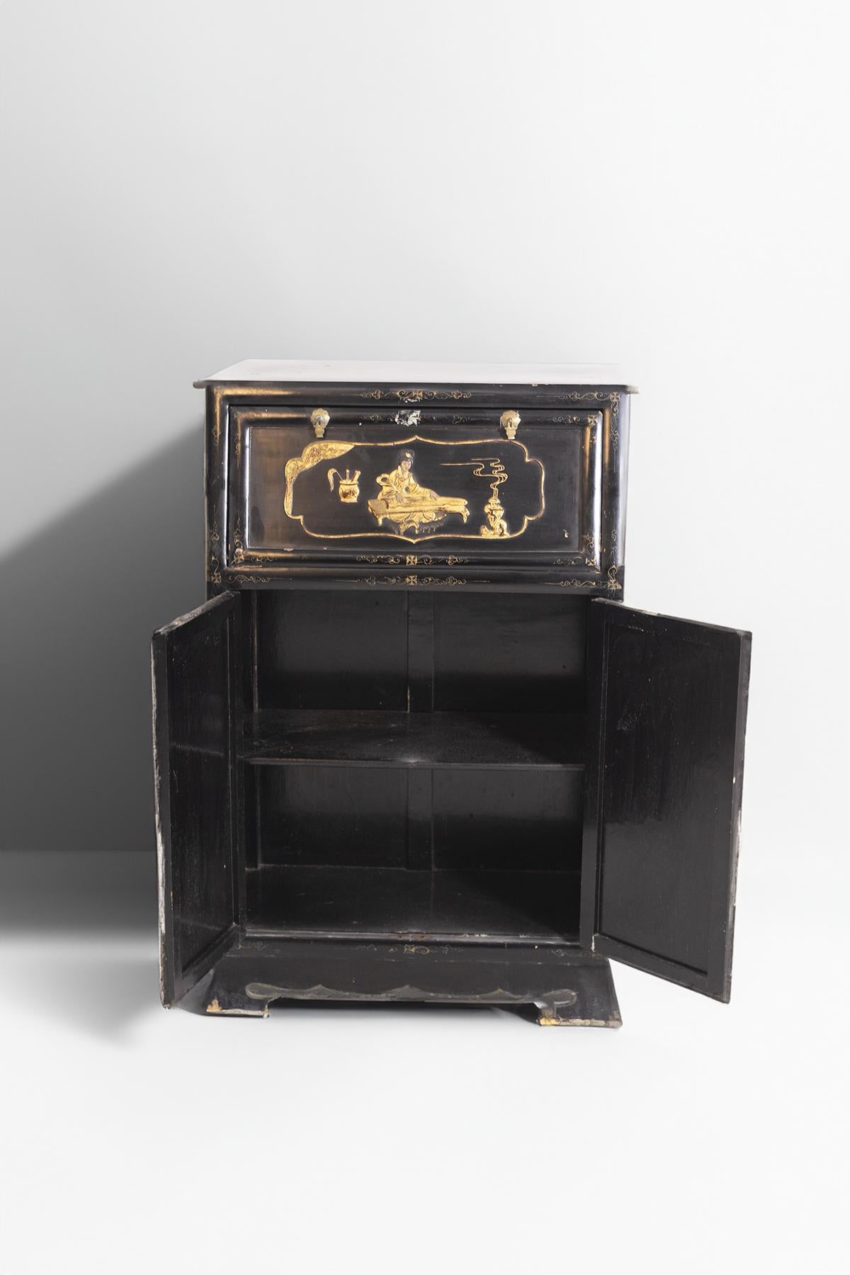 Mid-20th Century Small vintage Chinese writing desk