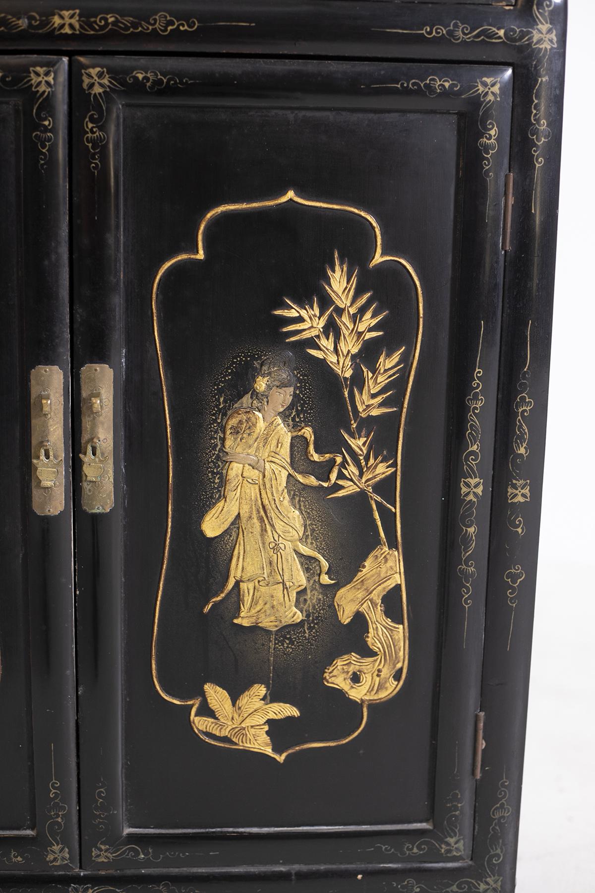 Small vintage Chinese writing desk 1