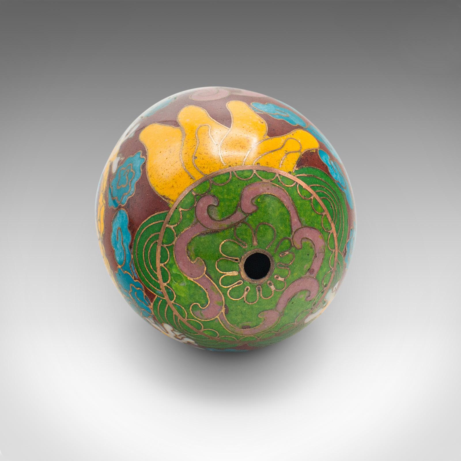Small Vintage Cloisonne Decorative Egg, Chinese, Enamelled, Ornament, circa 1970 For Sale 4