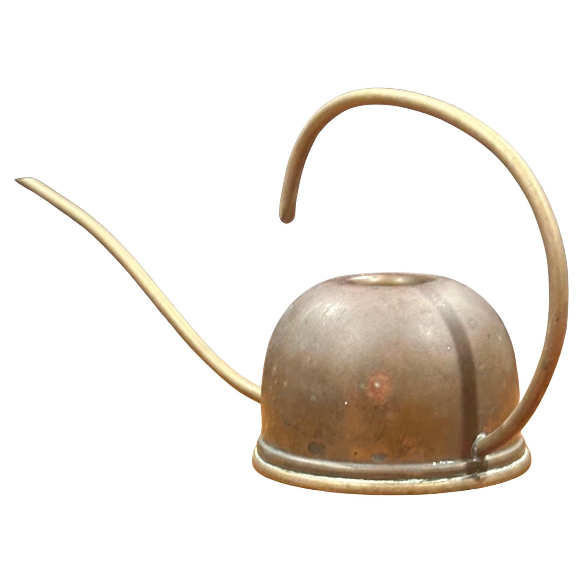 Pequeña regadera vintage de cobre Moderno de mediados de siglo en venta