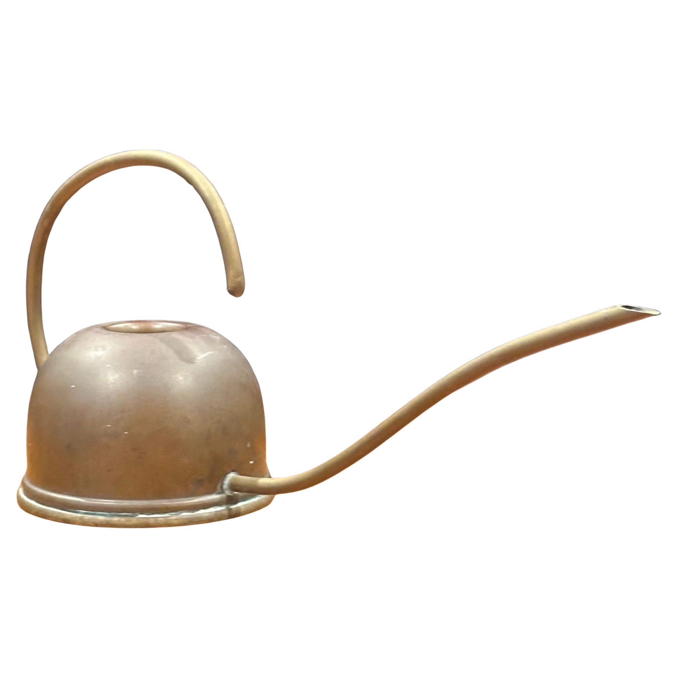 Pequeña regadera vintage de cobre Norteamericano en venta