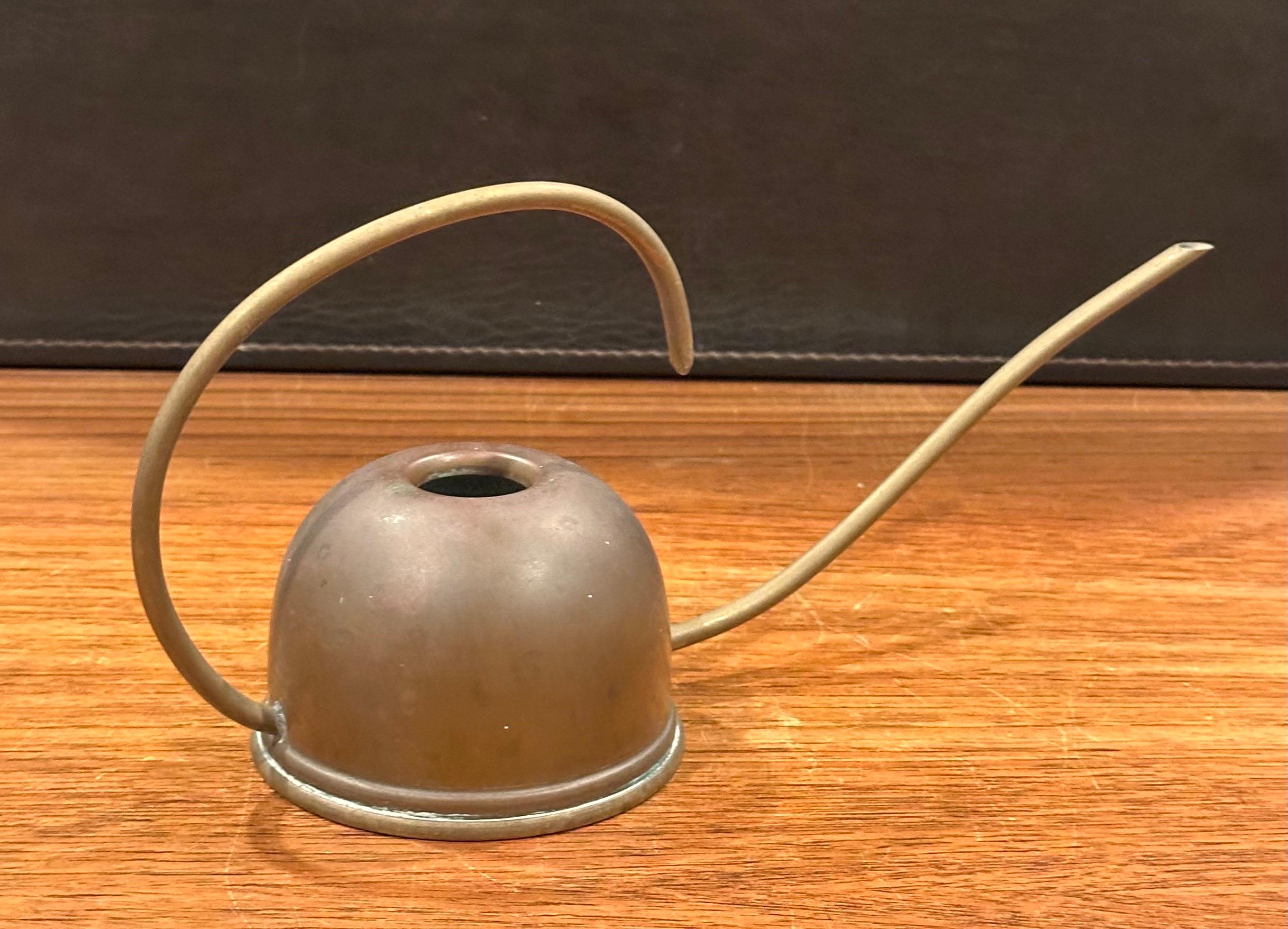 Pequeña regadera vintage de cobre en Bueno estado para la venta en San Diego, CA