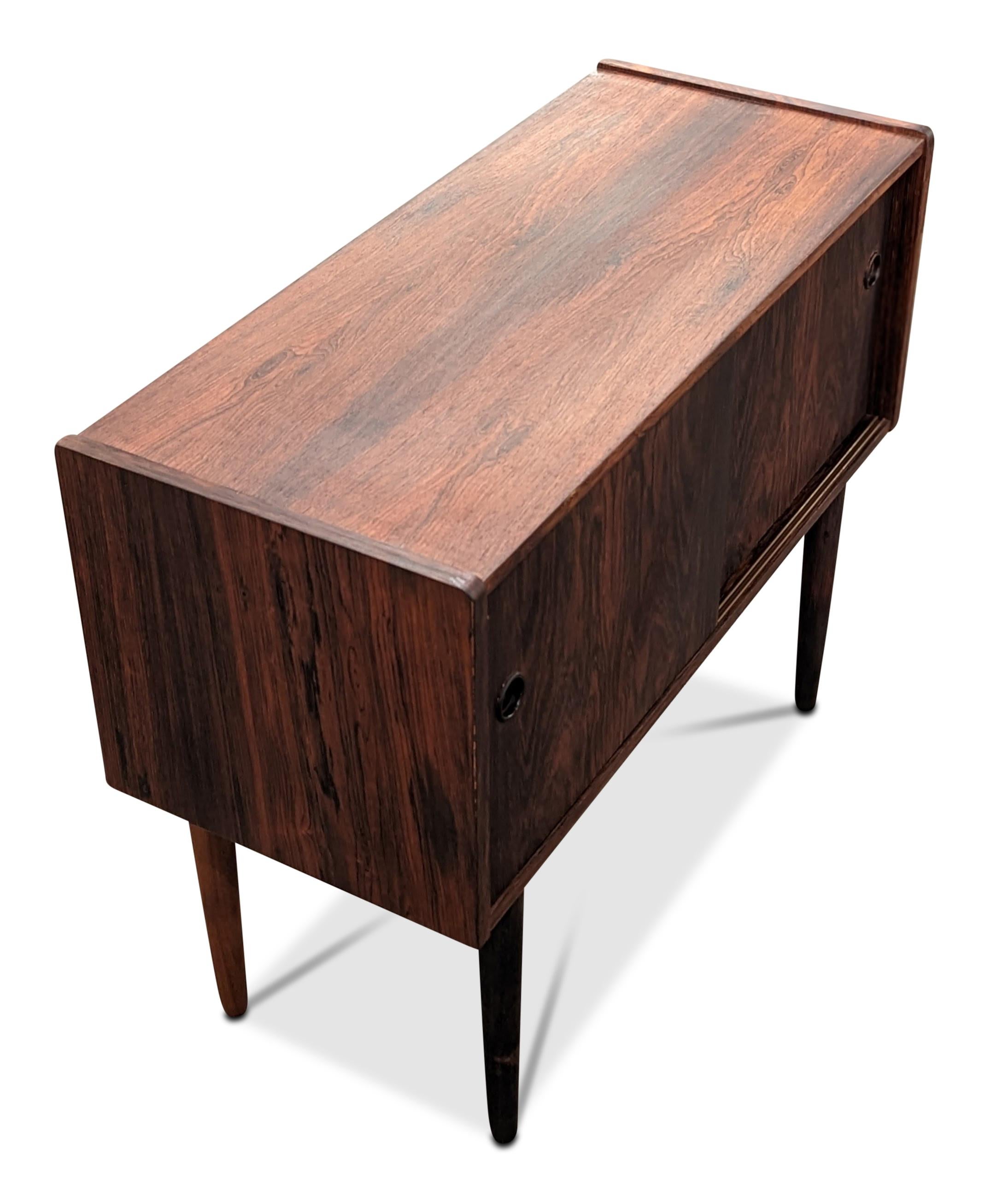 Small Vintage Danish Midcentury Rosewood Cabinet, 012304 2