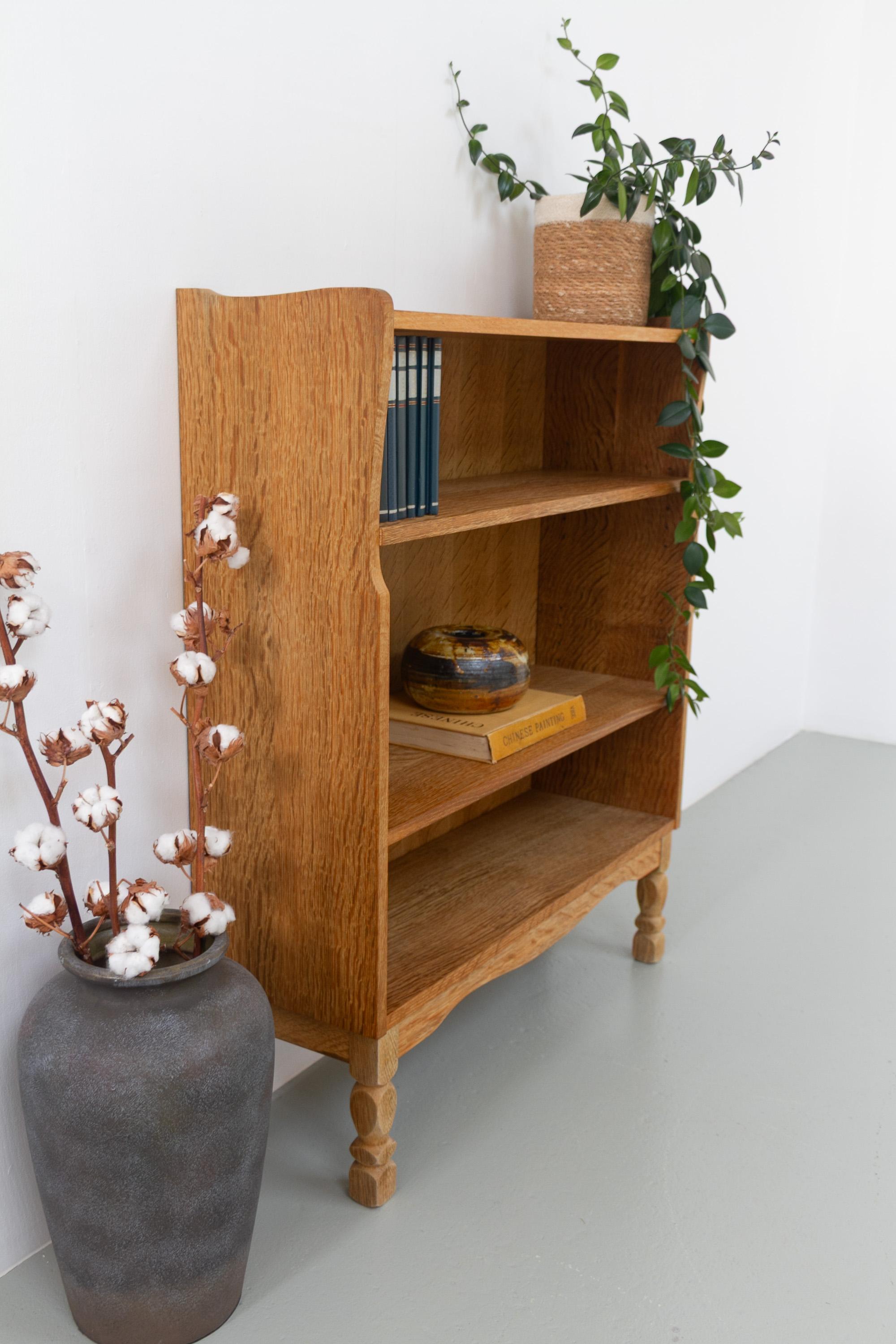 Piccola libreria danese vintage in Oak in stile Kjærnulf, anni '60 in vendita 7