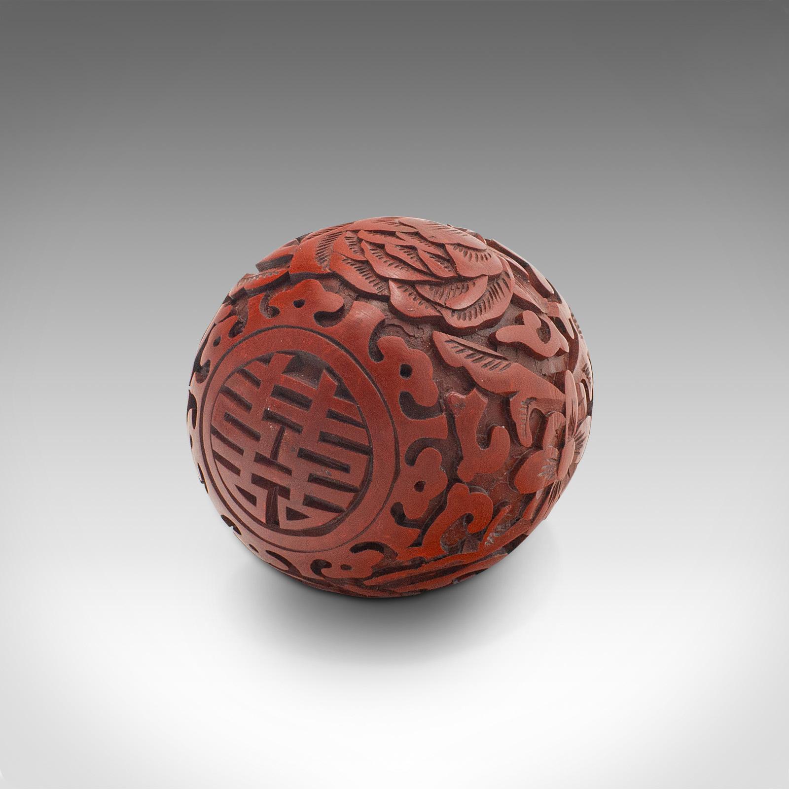 Small Vintage Decorative Egg Chinese Cinnabar, Ornament, Mid-Century, circa 1970 For Sale 4
