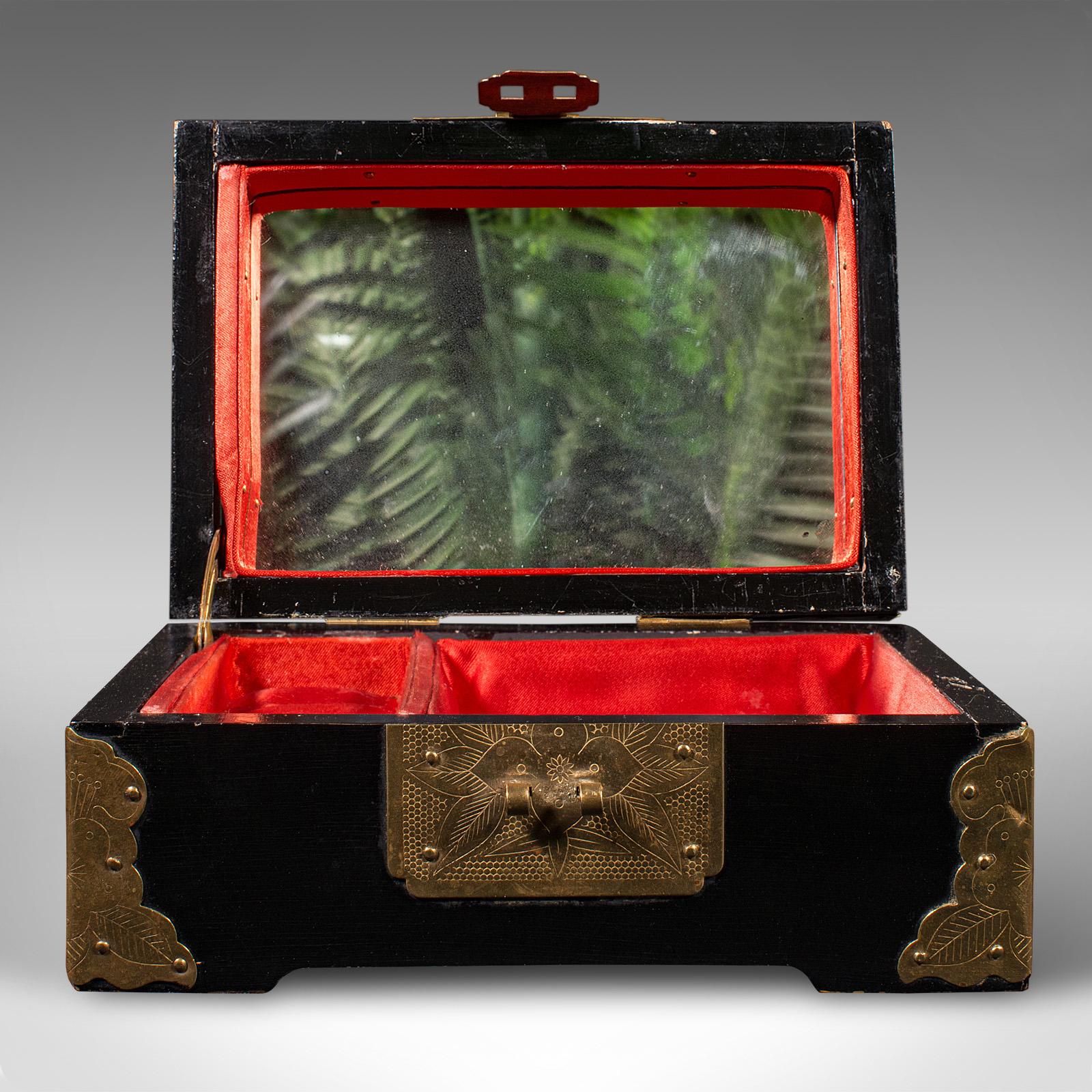 Petite boîte à bijoux décorative vintage, laque chinoise, étui Keepsake, Art déco Bon état - En vente à Hele, Devon, GB