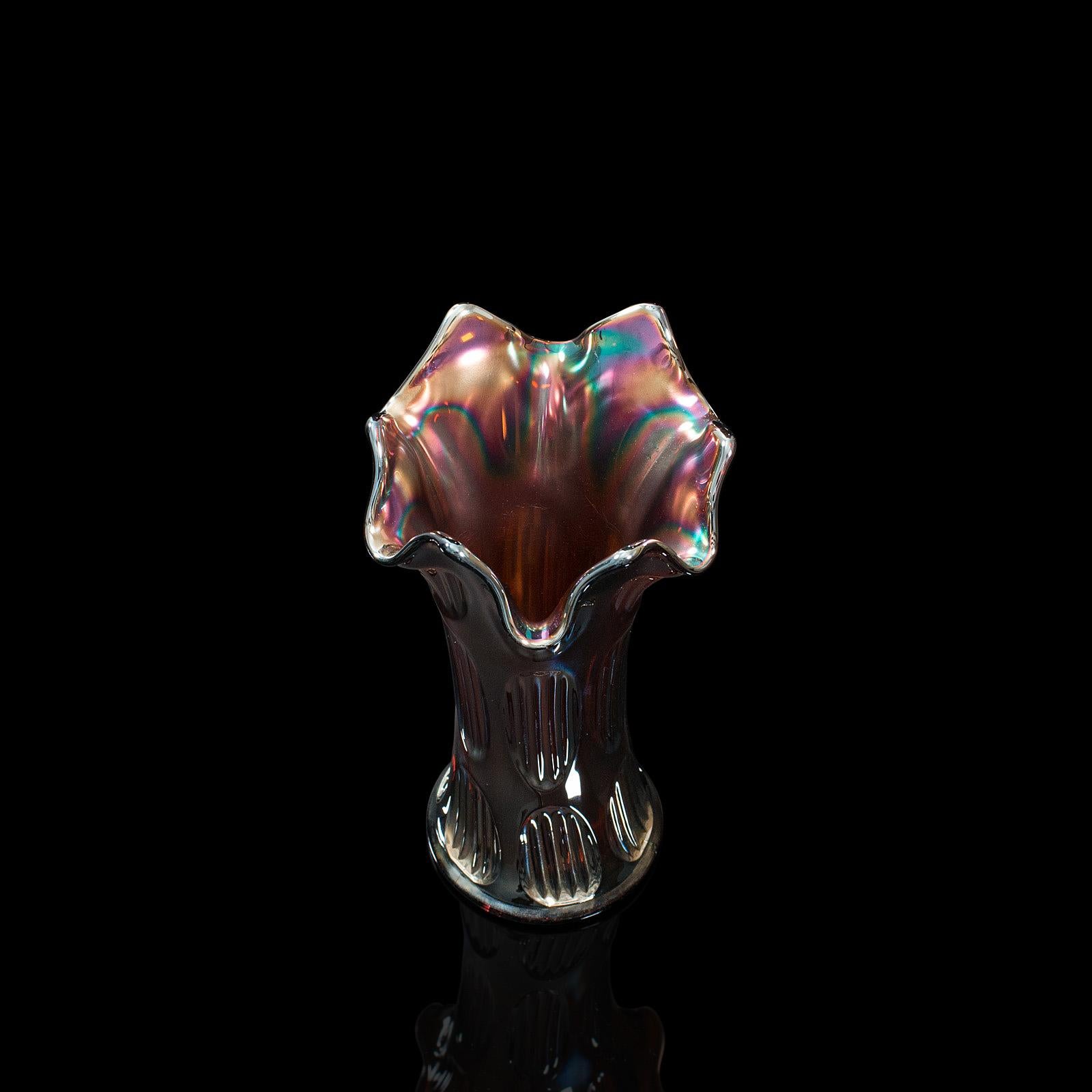 Piccolo vaso decorativo d'epoca, inglese, vetro di Carnevale, fiore, metà del 20° secolo, C.1940 in vendita 1