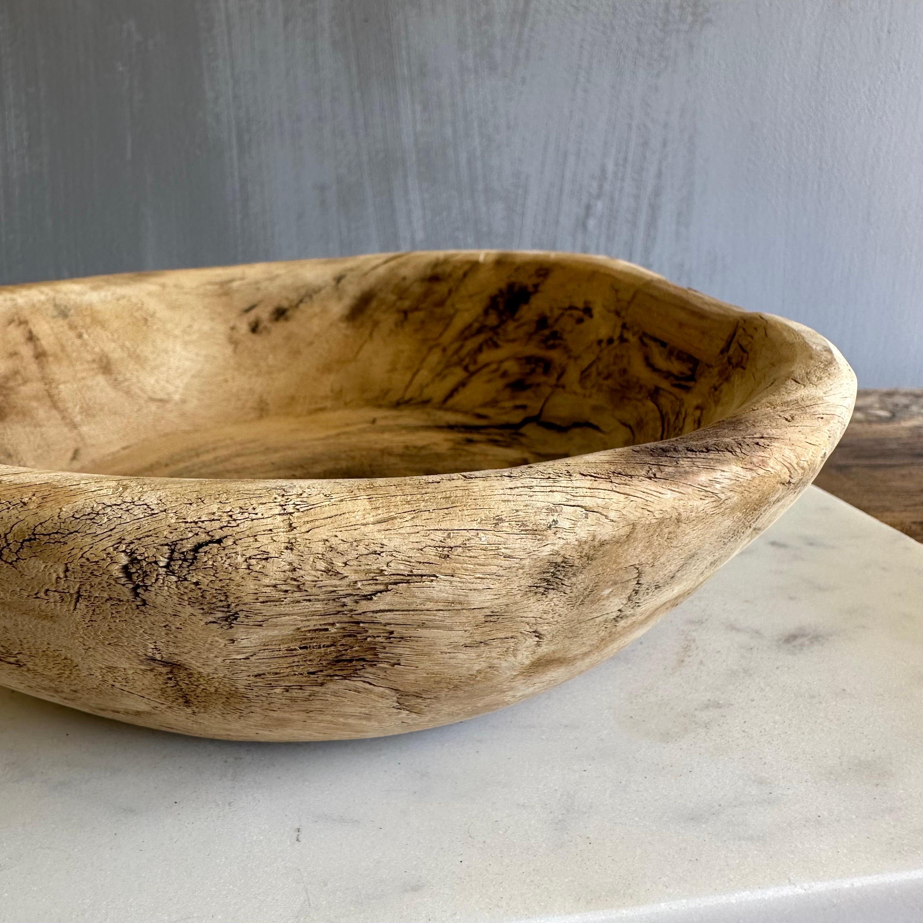 Small Vintage Decorative Wood Bowl 3