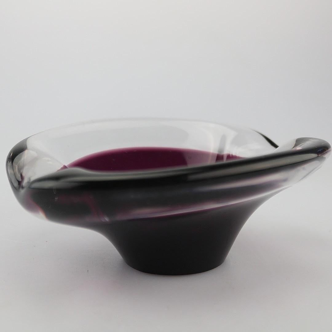 French Small vintage deep purple heavy glass bowl from Bayel, France, late 20 century. For Sale
