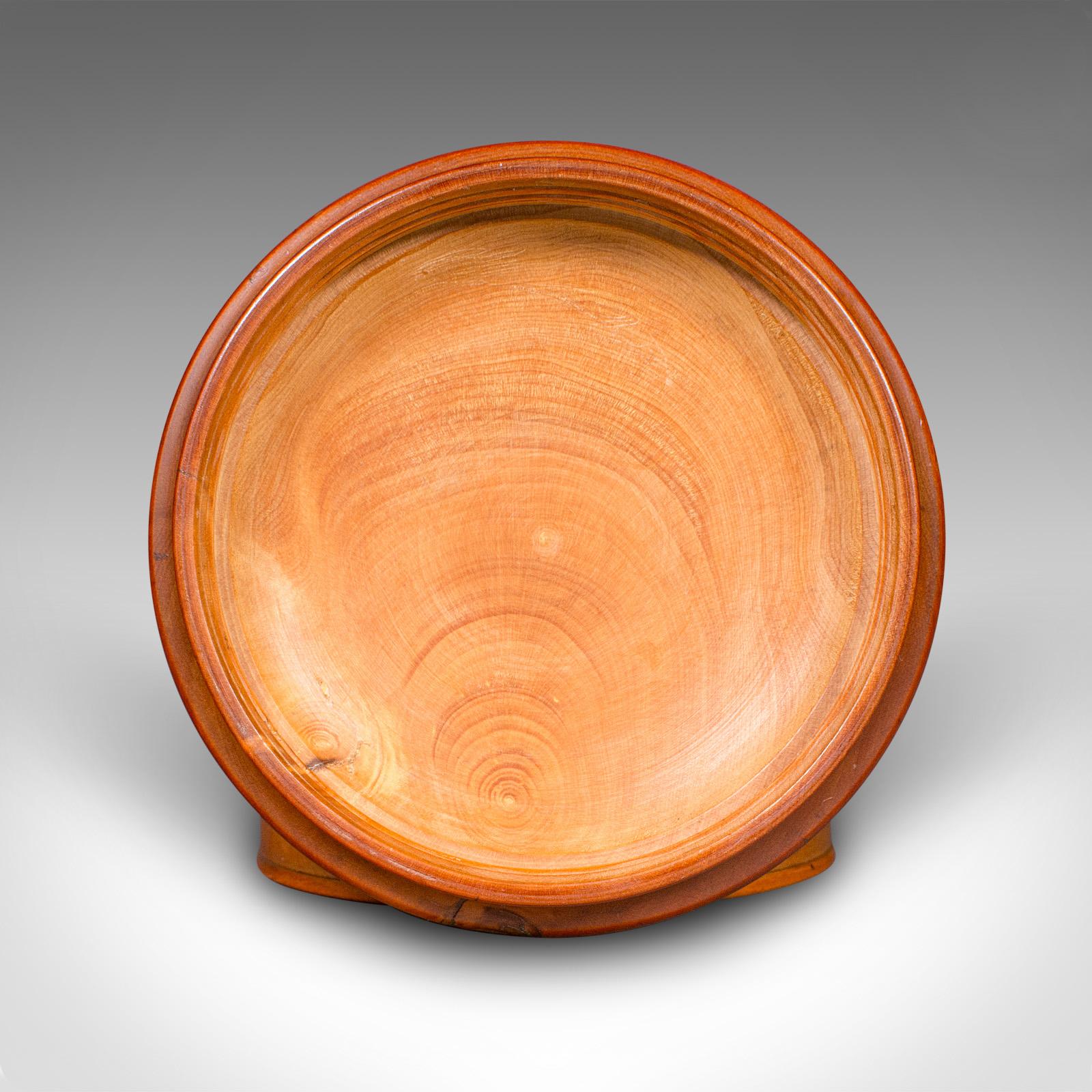 Petit pot à dés vintage, anglais, cèdre, jeux, boîte à souvenirs, Treen, Circa 1930 en vente 5