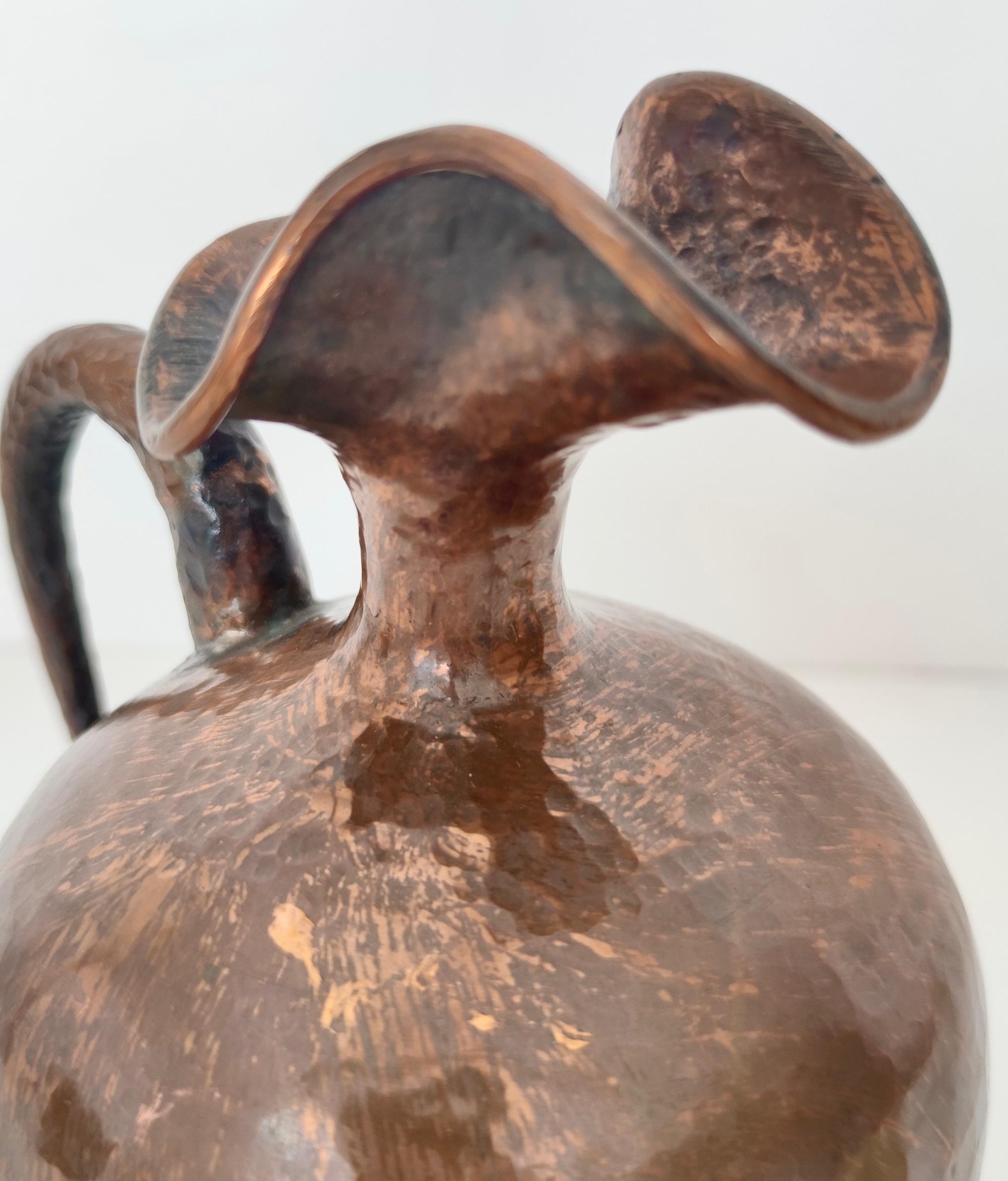 Small Vintage Embossed Copper Pitcher Vase by Egidio Casagrande, Italy For Sale 4