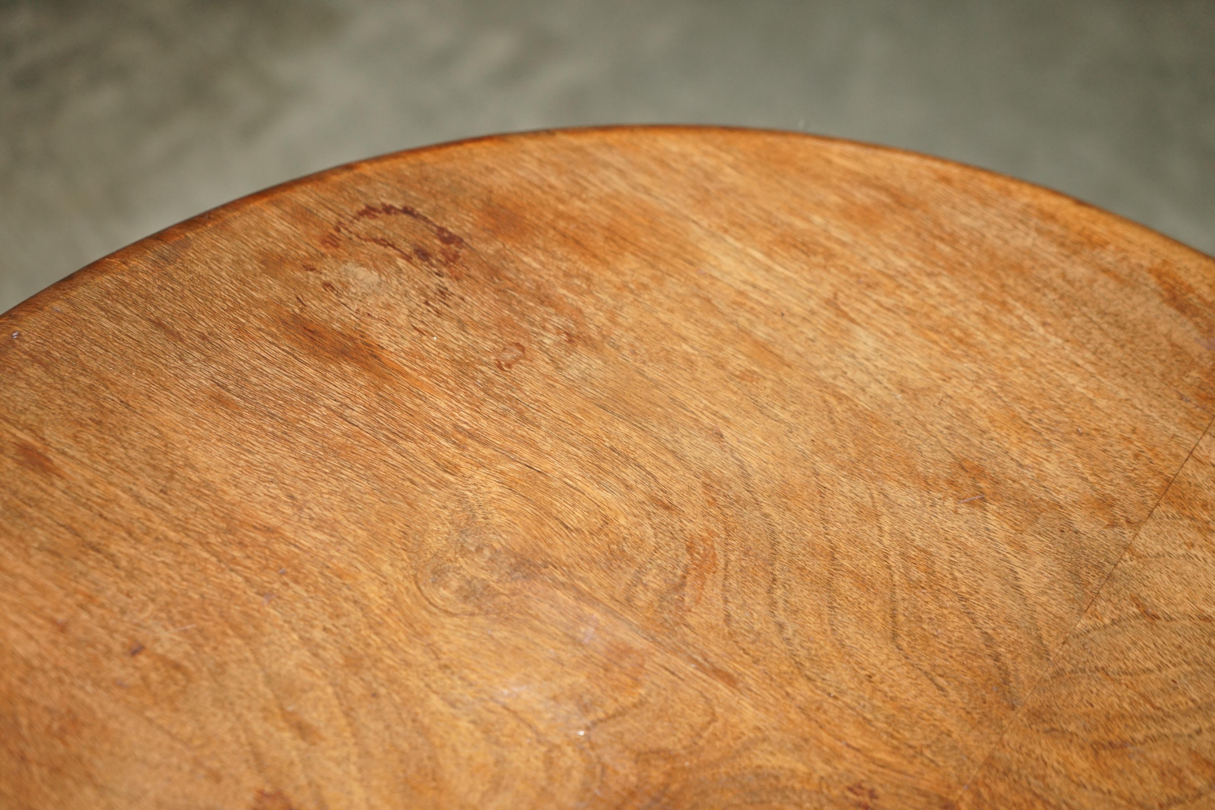 Small Vintage English Oak Coffee Table with Nice Cabriole Legs Lovely Patina For Sale 3