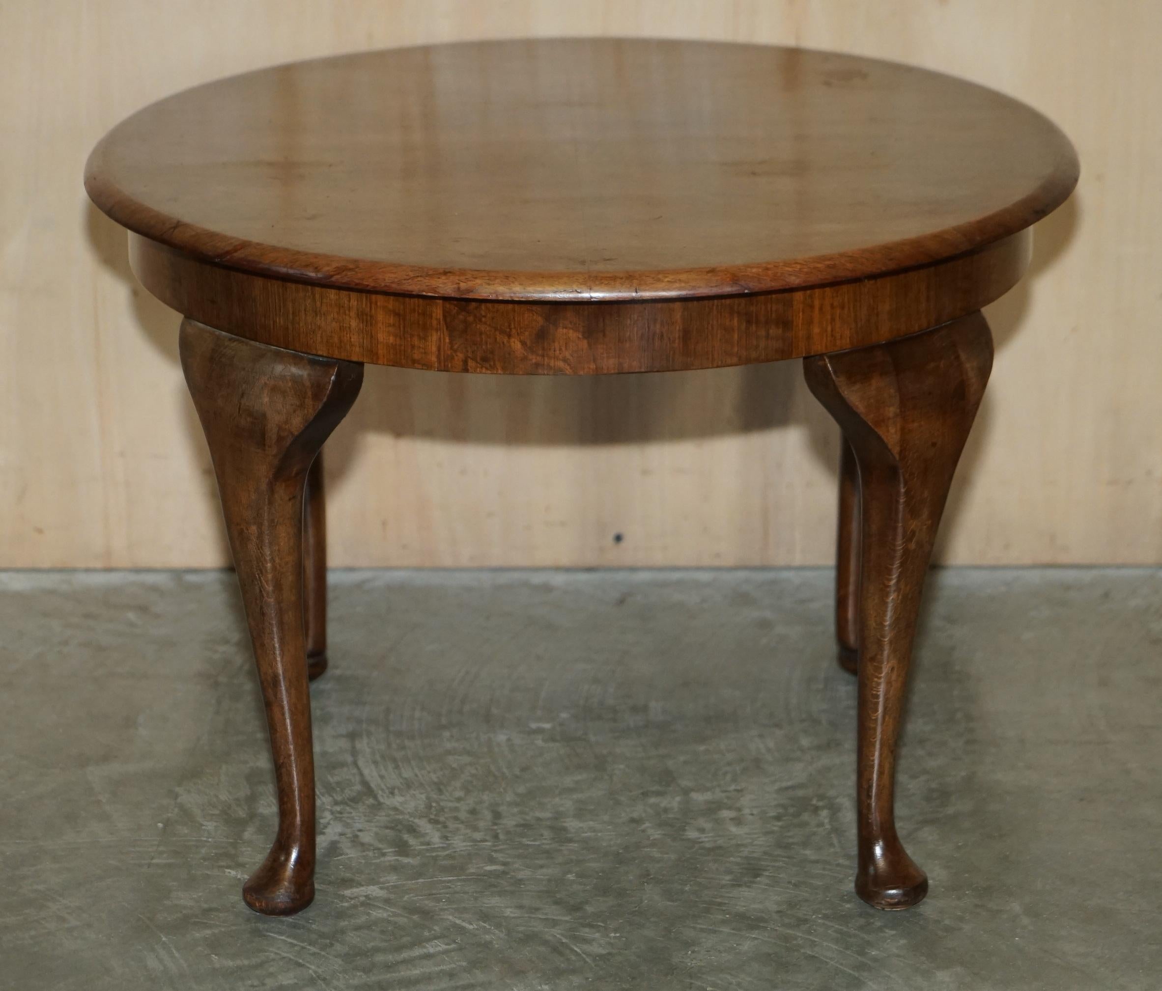 Small Vintage English Oak Coffee Table with Nice Cabriole Legs Lovely Patina For Sale 5