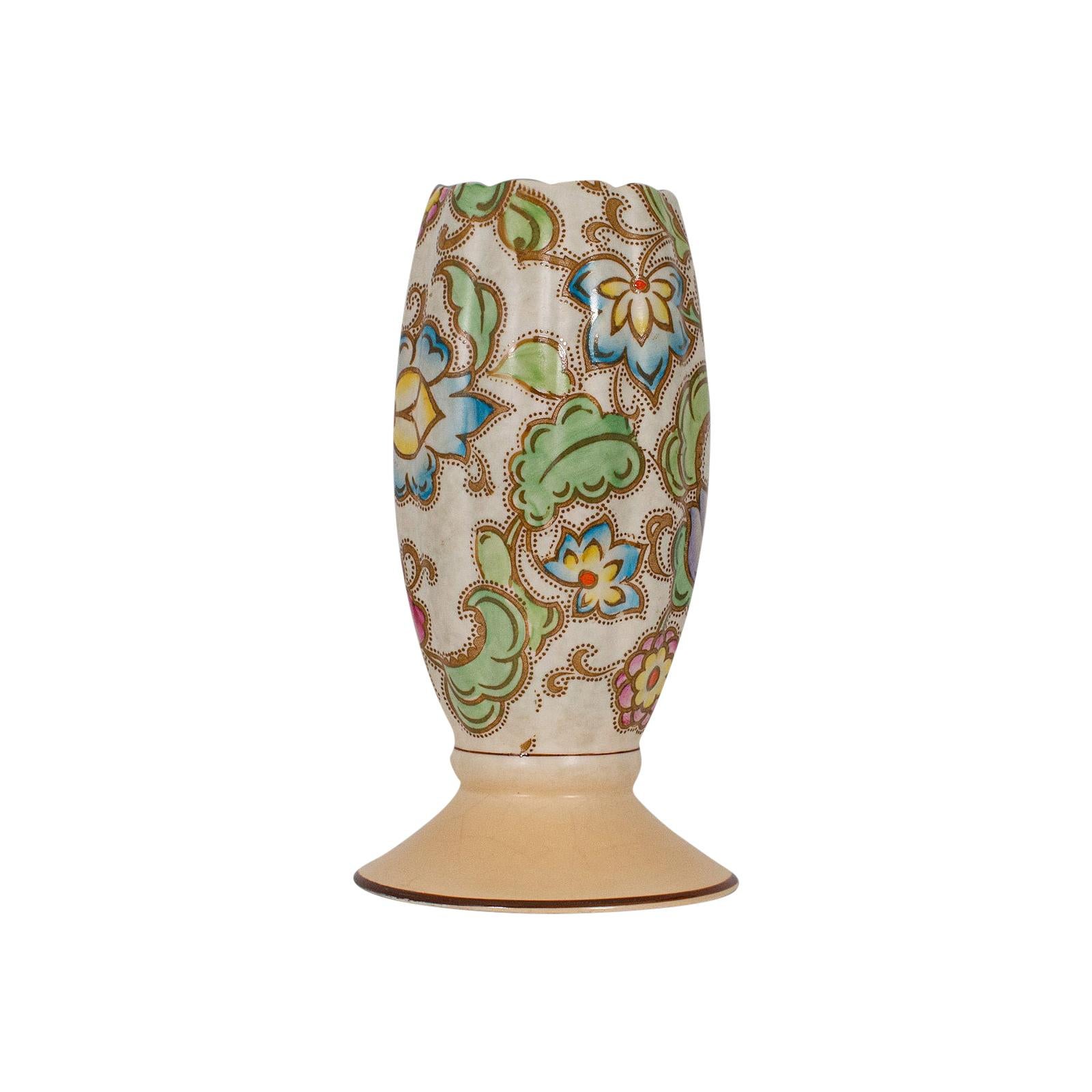 Petit vase à fleurs vintage anglais, céramique, urne à gobelets, Art Déco, vers 1940 en vente