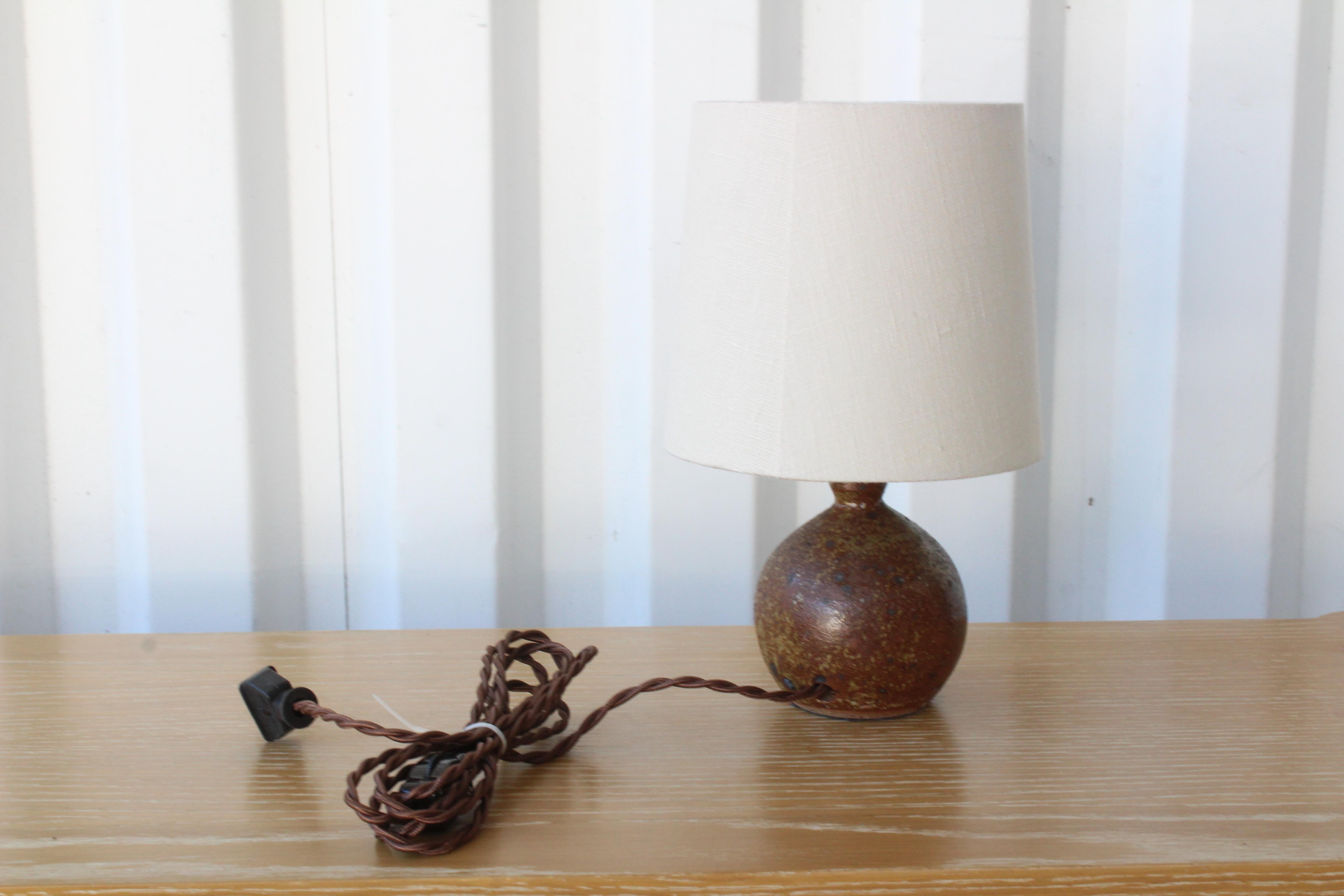 Small Vintage French Ceramic Table Lamp, 1960s 2