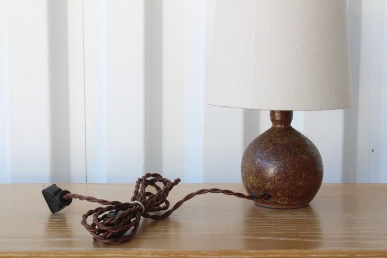 Small Vintage French Ceramic Table Lamp, 1960s For Sale 3