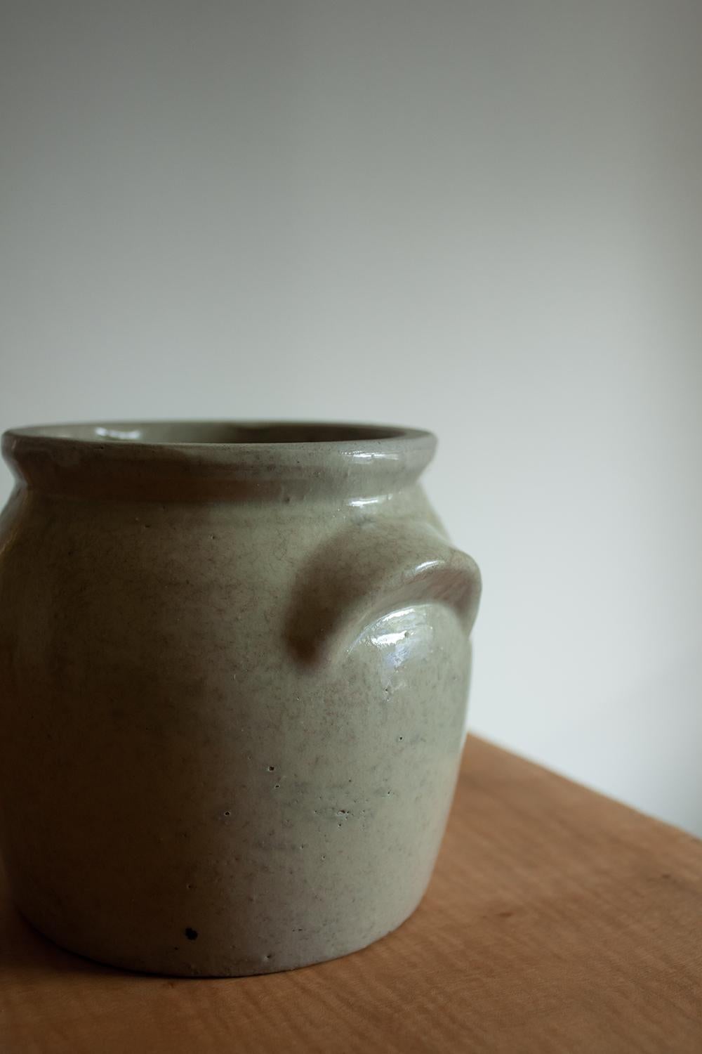 Small Vintage French Kitchen Stoneware Crock, Ceramic Pot In Good Condition For Sale In Rümmingen, BW