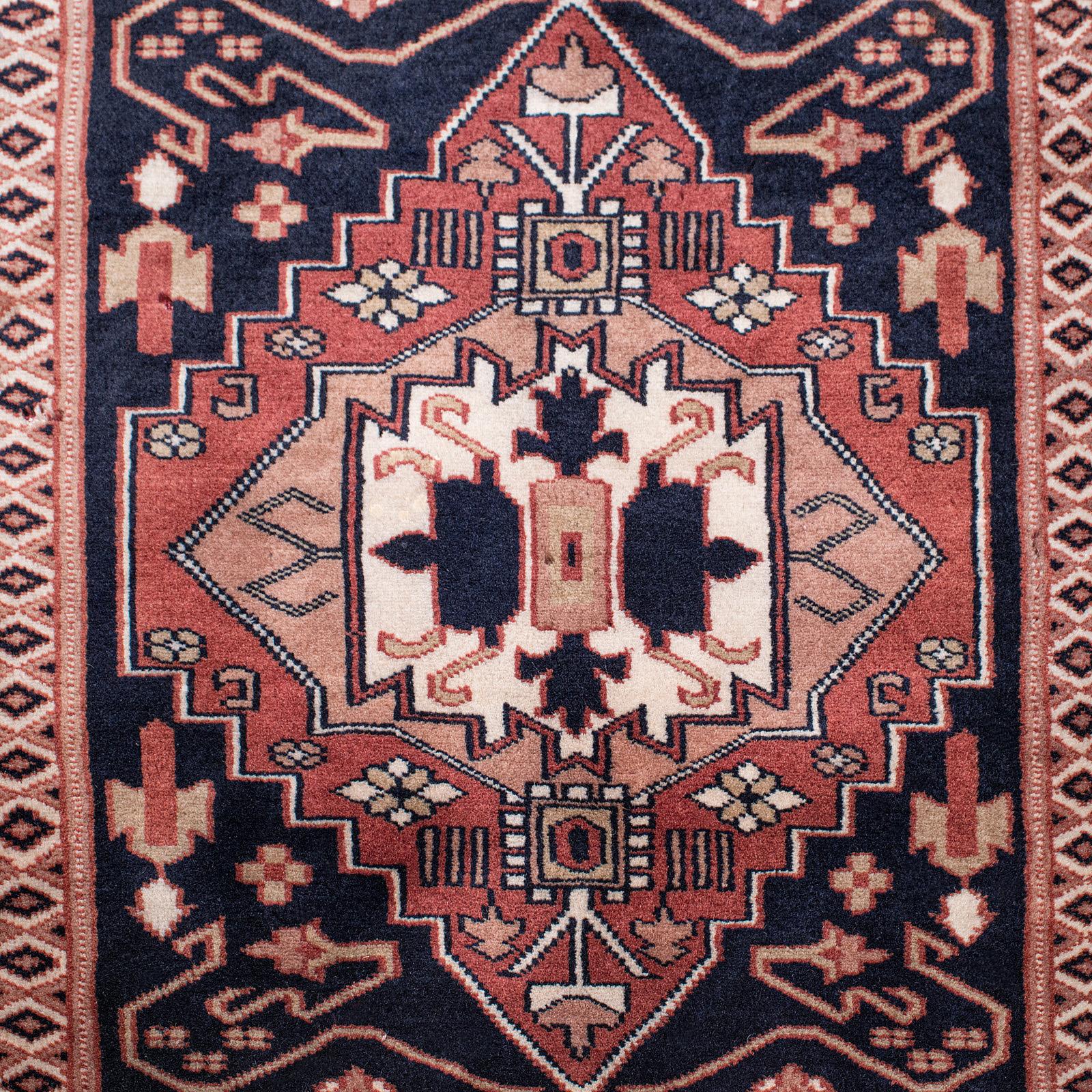 Petit tapis de couloir vintage, persan, laine, hall deception, prière, mat en vente 4