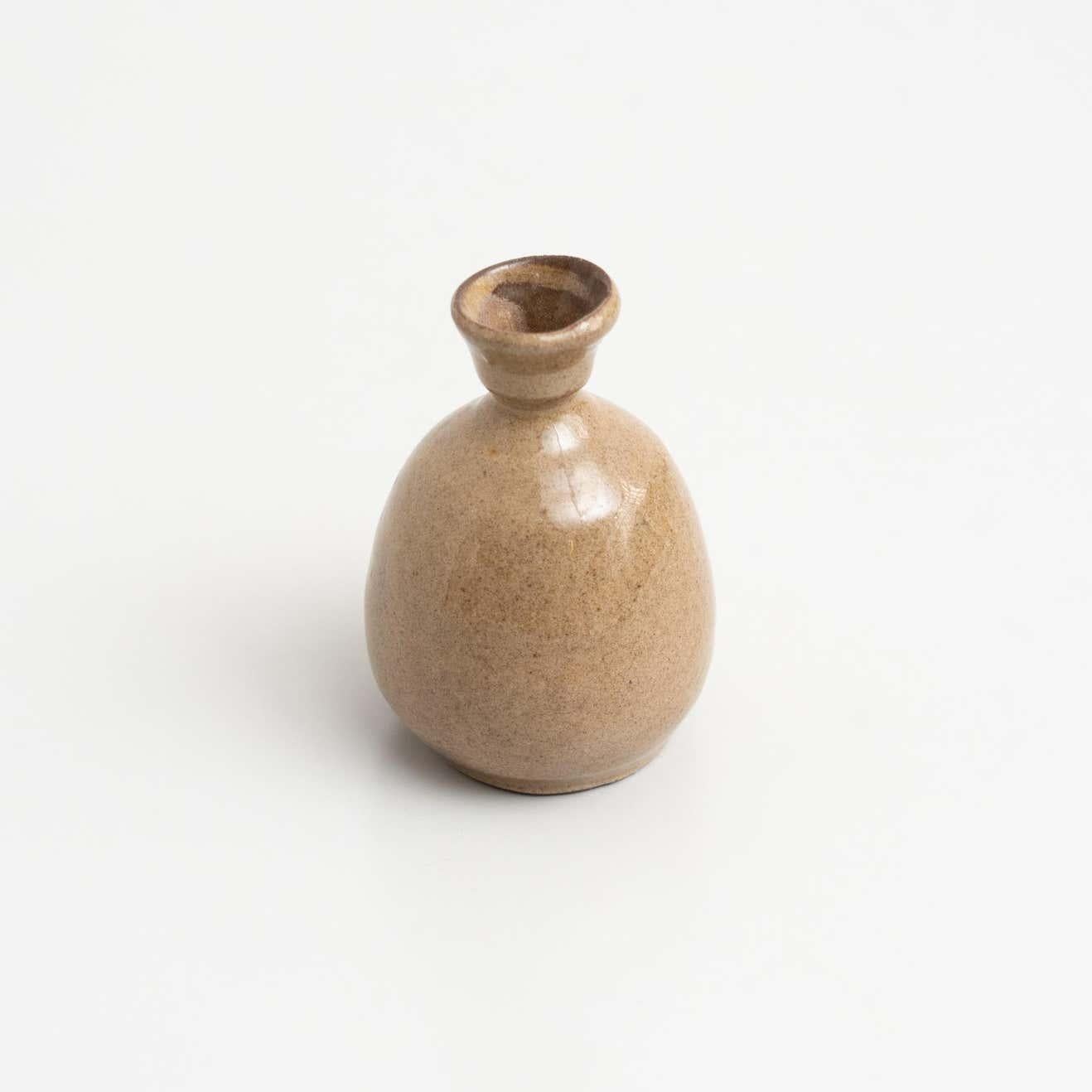 Small Vintage Hand-Painted Ceramic Vase – Spain, Circa 1950 For Sale 4