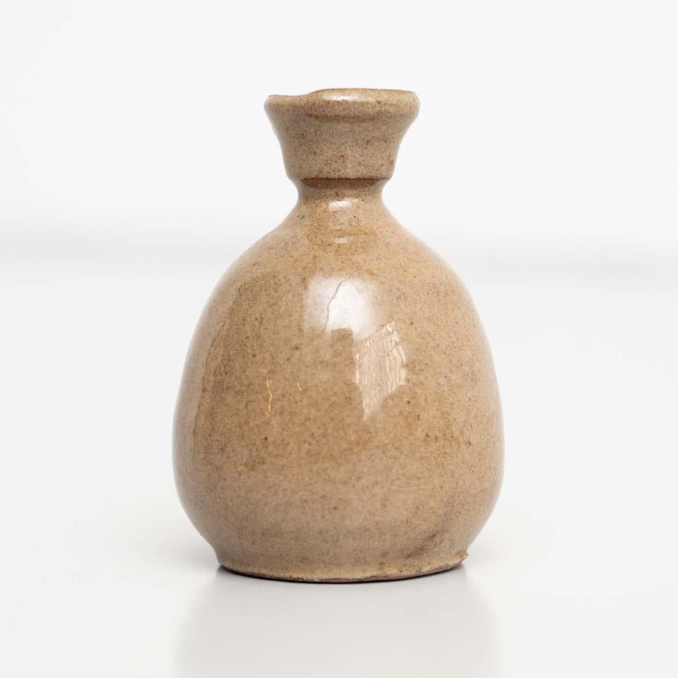 Small Vintage Hand-Painted Ceramic Vase – Spain, Circa 1950 For Sale 3