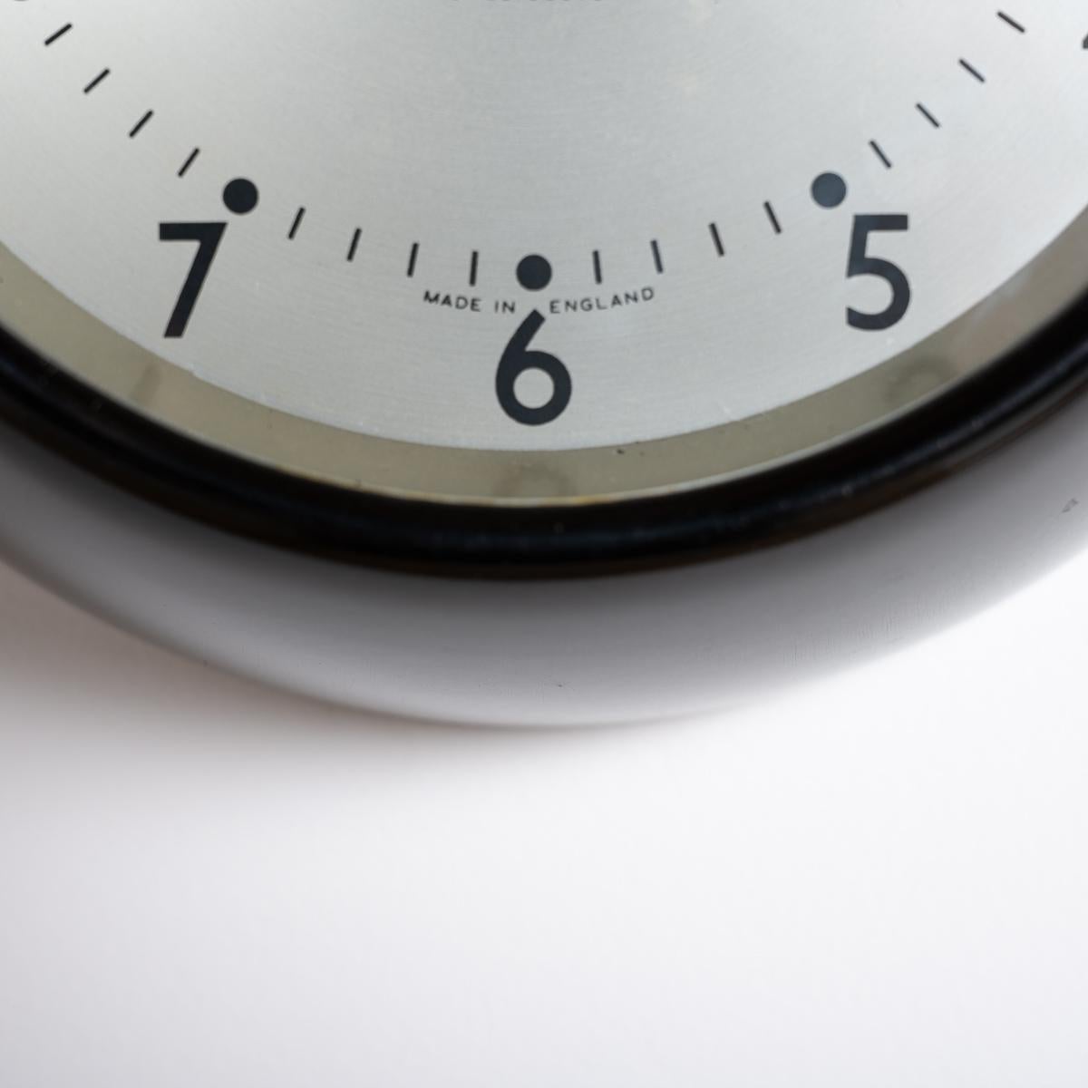 Small Vintage Industrial Bakelite Wall Clock by Gent of Leicester For Sale 7