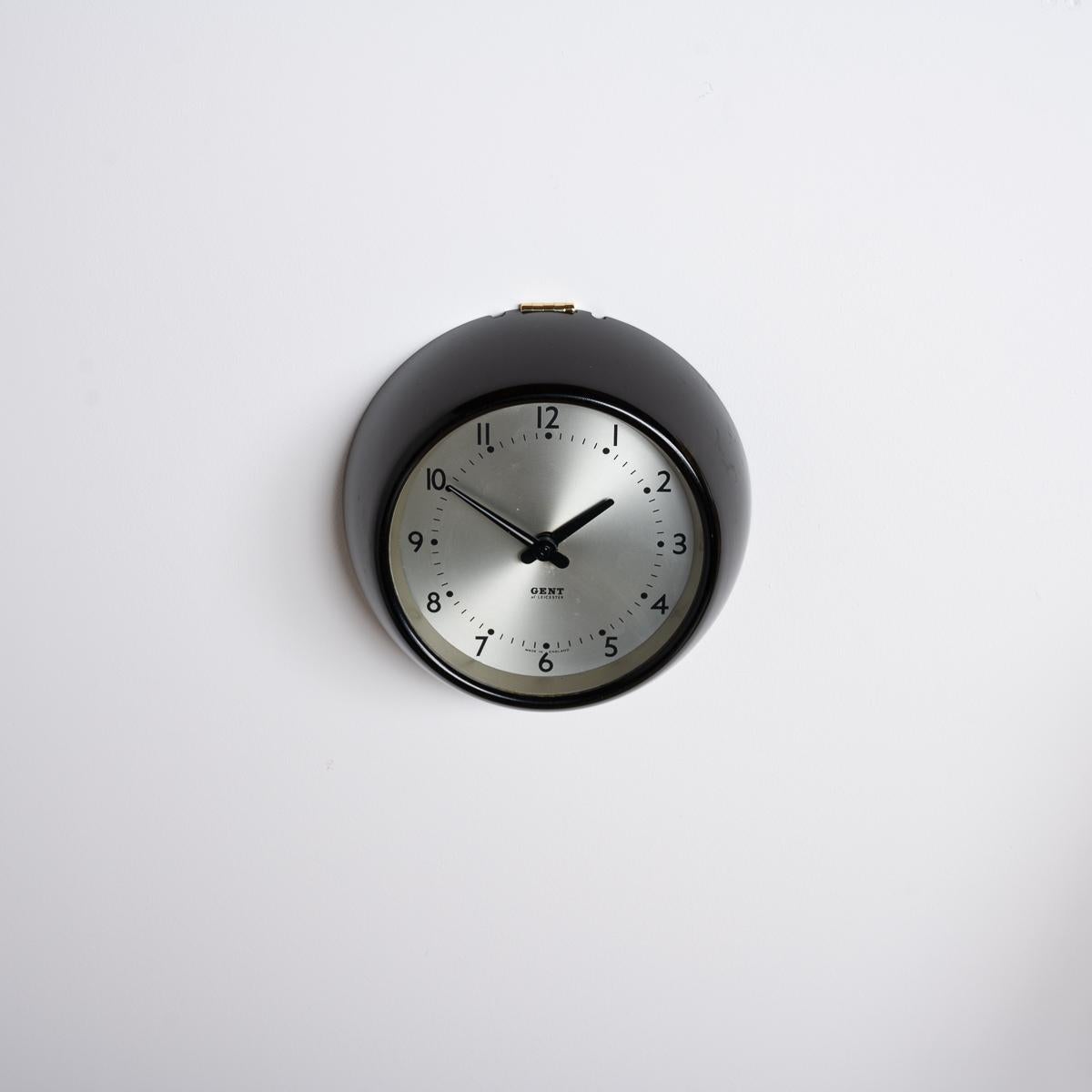 Small Vintage Industrial Bakelite Wall Clock by Gent of Leicester For Sale 3