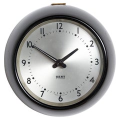 Pequeño Reloj de Pared Industrial Vintage de Baquelita de Gent of Leicester
