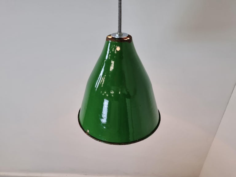 Small Vintage Industrial Green Enamel Pendant Lights, 1960s For Sale 1