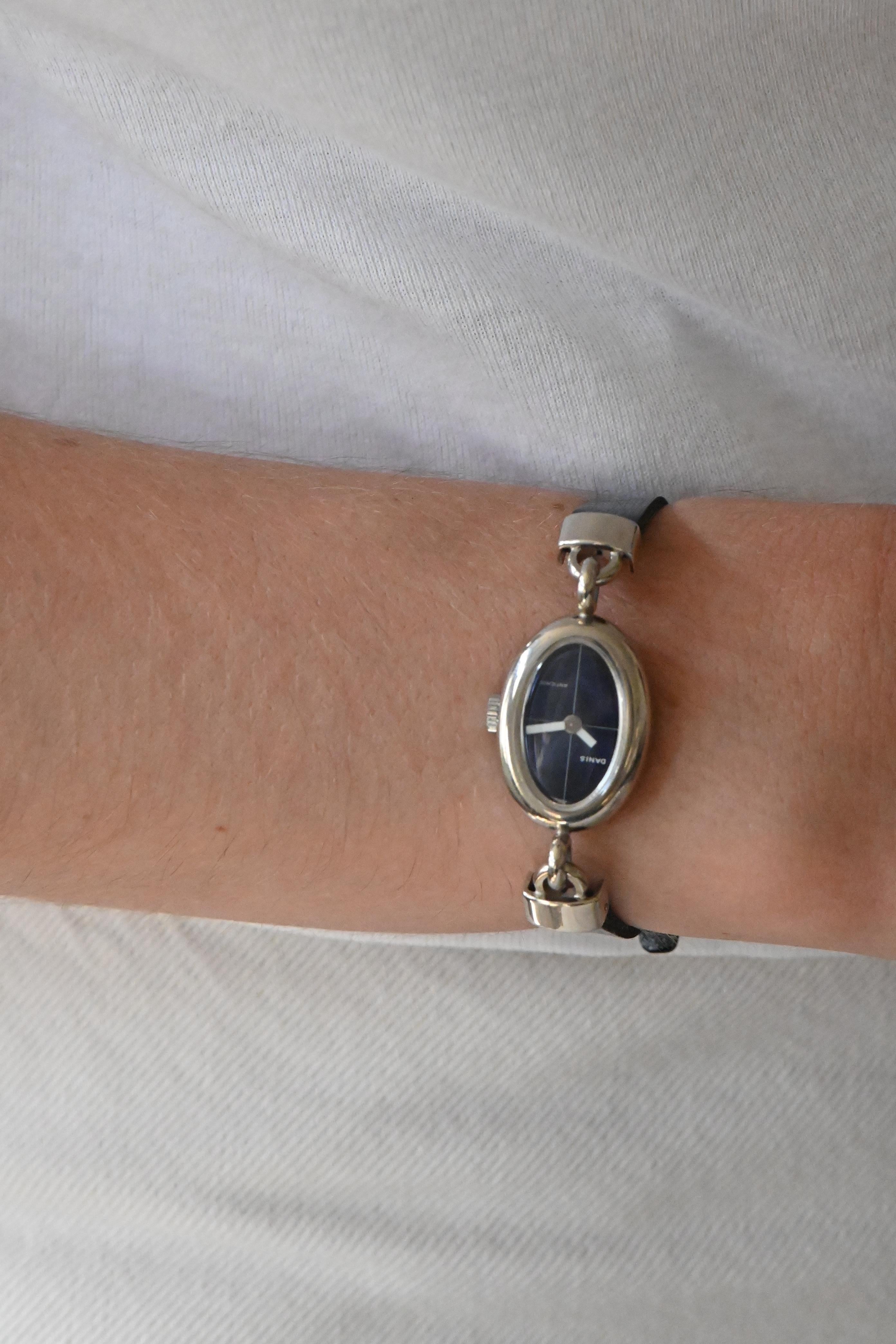 Small Vintage Ladies Watch Signed Danis For Sale 2
