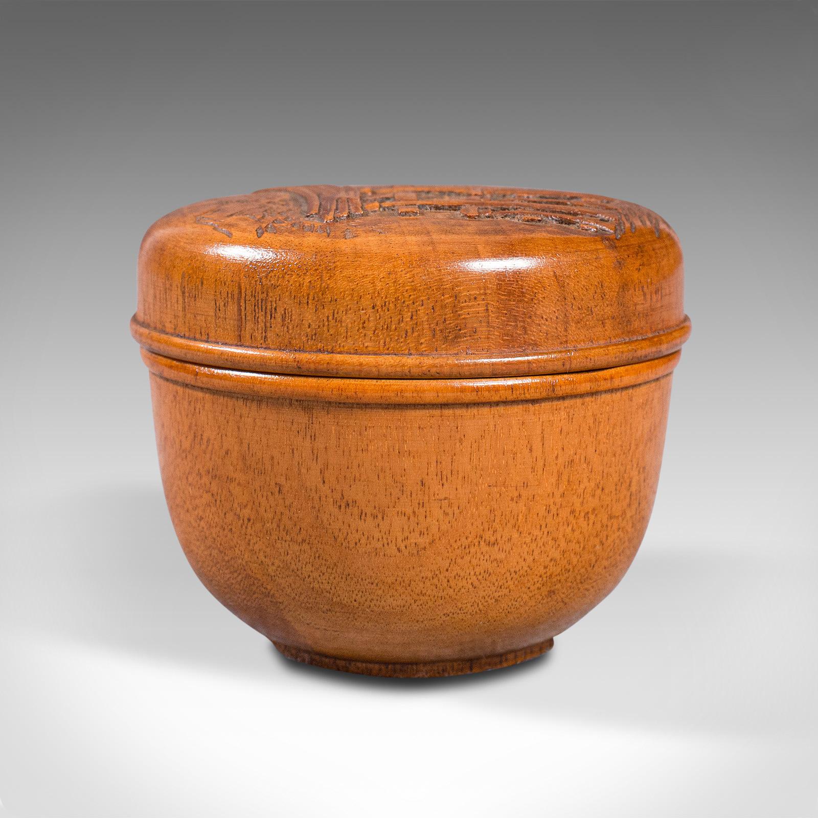 Pequeño joyero con tapa Treen, japonés, de caoba, para especias, Circa 1950 en Bueno estado para la venta en Hele, Devon, GB