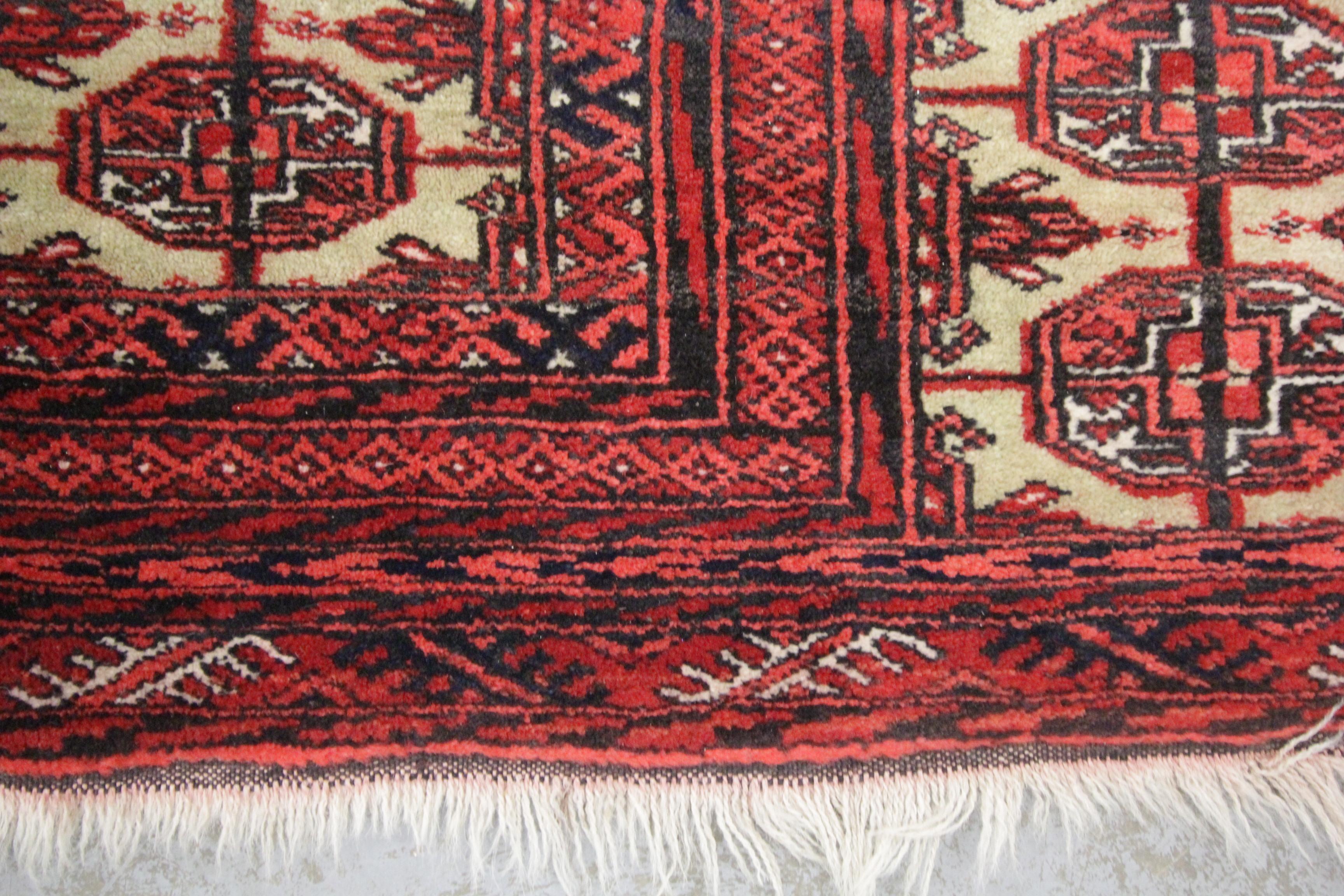 Mid-20th Century Small Vintage Living Room Rug Traditional Handwoven Oriental Wool Rug For Sale
