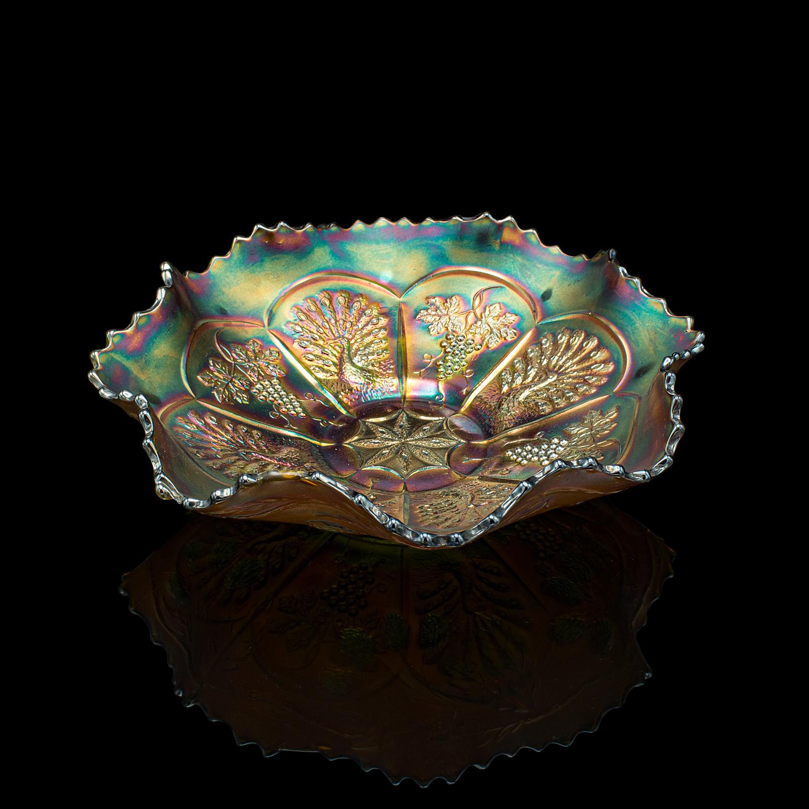 Small Vintage Lustre Dish, Continental, Art Glass, Decorative Fruit Bowl, C.1970 In Good Condition For Sale In Hele, Devon, GB