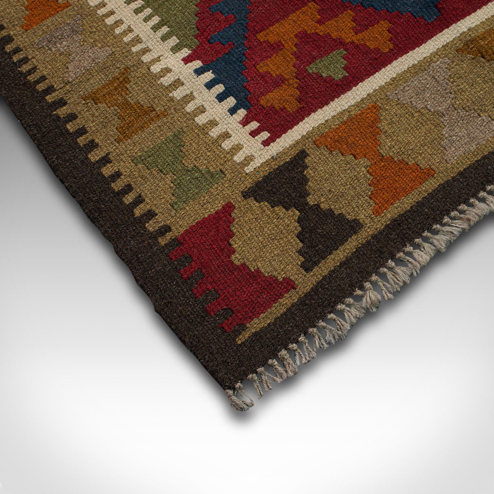 Maimana-Kelim-Teppich im Vintage-Stil, Mittlerer Osten, Gebetmatte, Teppich, um 1970 im Angebot 3