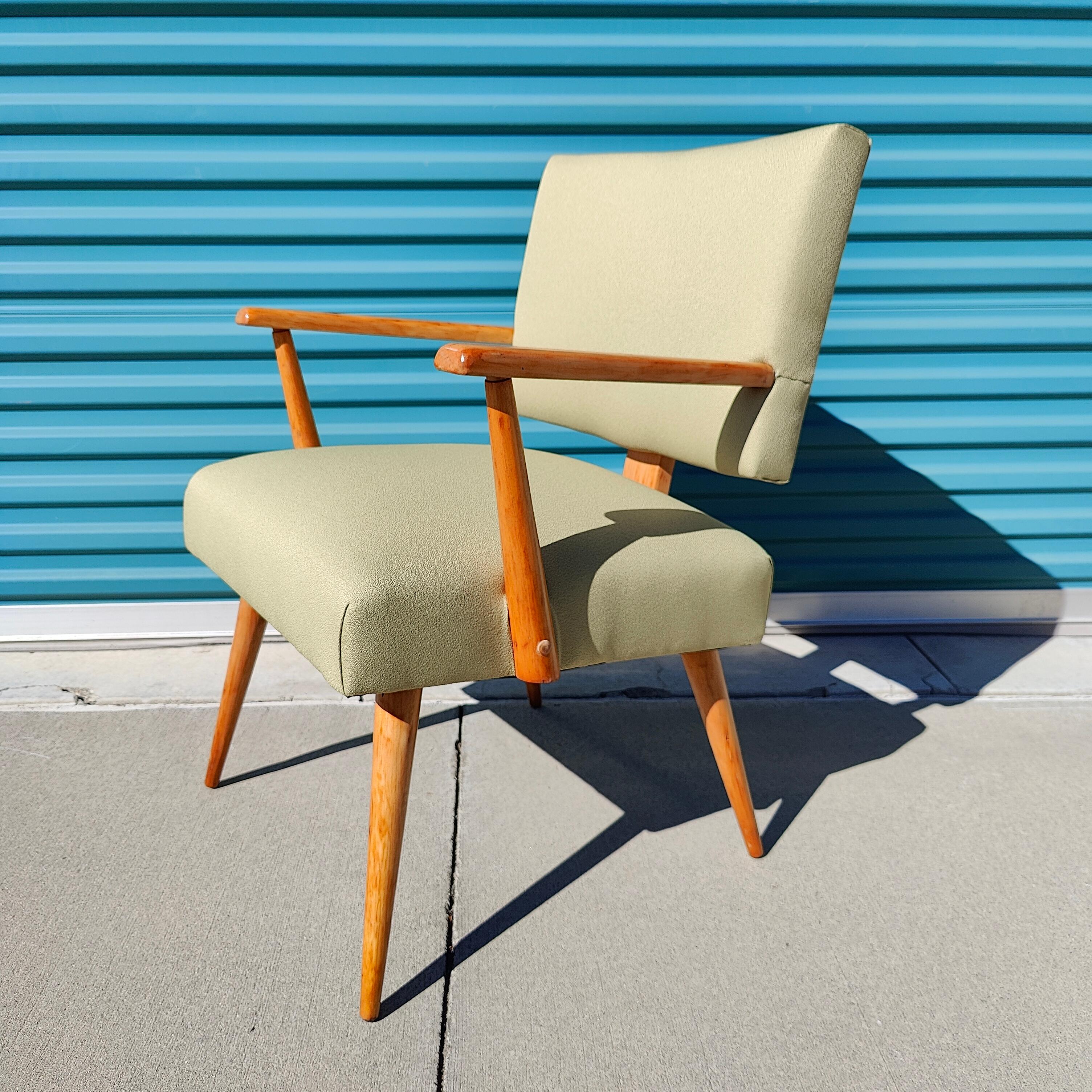 American Small Vintage Mid-Century Modern Lounge Chair For Sale