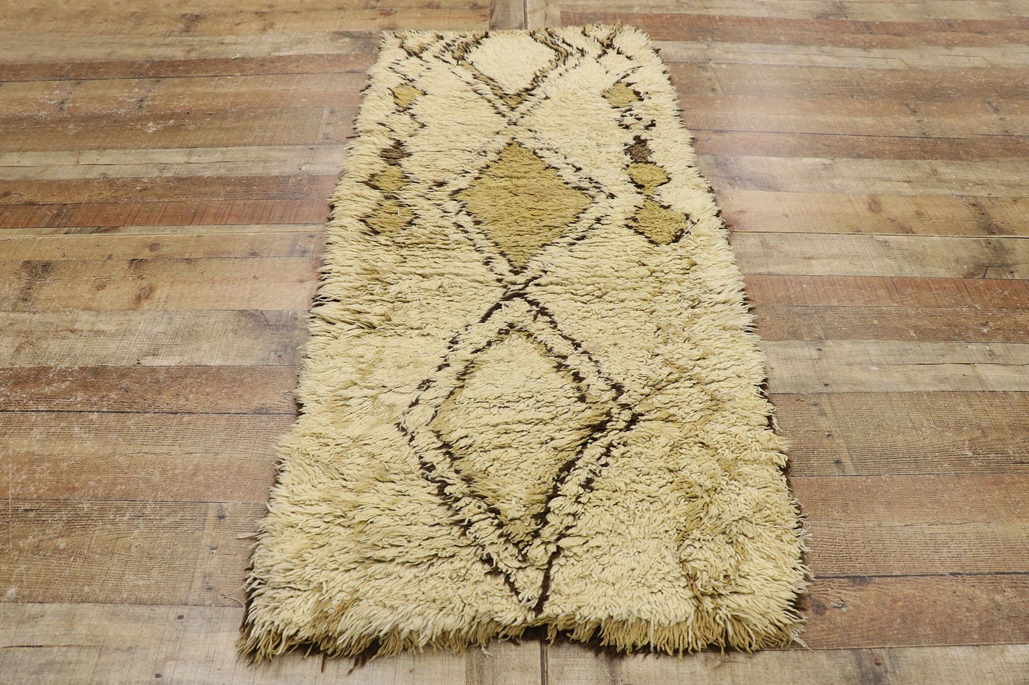 Small Vintage Moroccan Rug, Rustic Luxe Meets Rugged Beauty For Sale 1