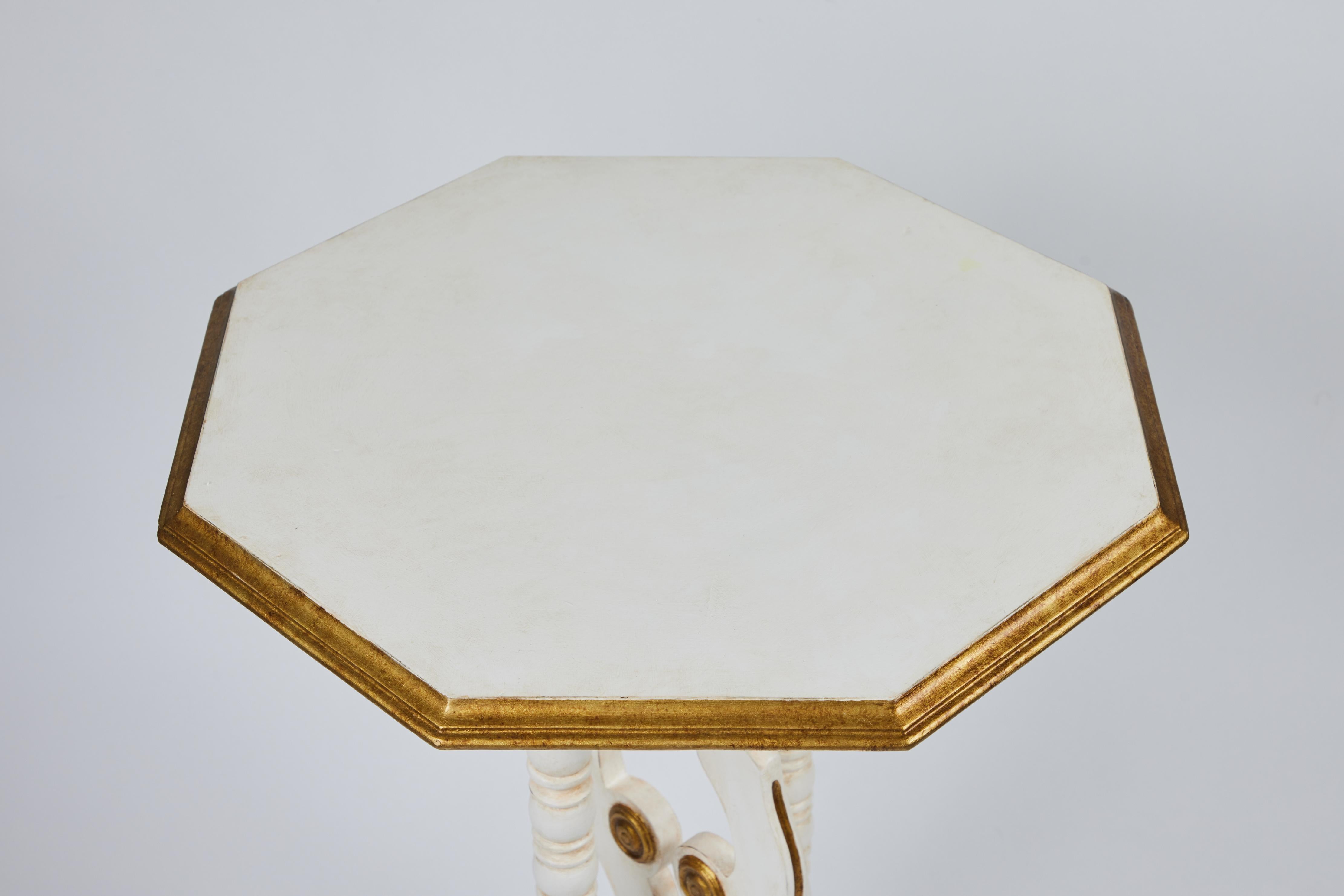 Petite table d'appoint octogonale vintage en vente 1