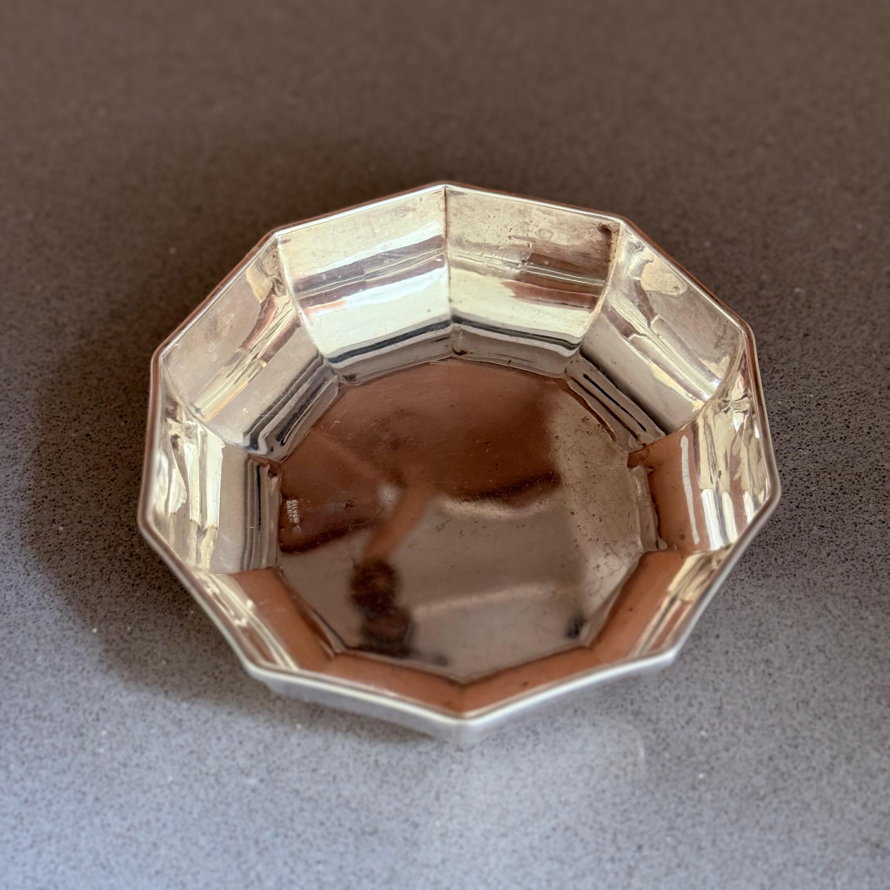 Small Vintage Octagonal Silver-Plated Bowl by Old Hall England, Timeless Design im Zustand „Hervorragend“ im Angebot in Wembley, GB