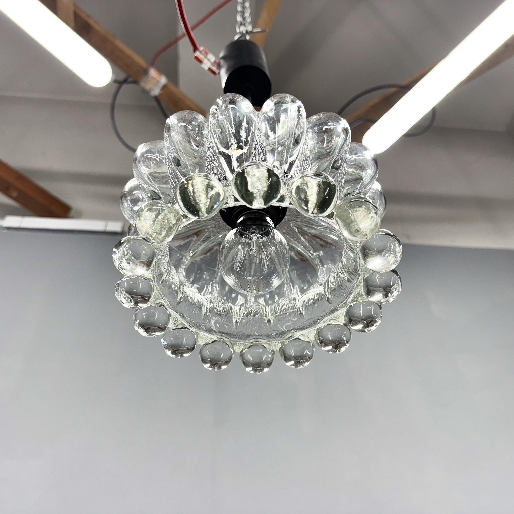 Piccola lampada a sospensione in vetro pressato vintage, Cecoslovacchia in vendita 2