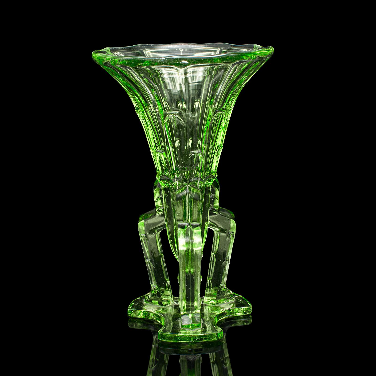 Small Vintage Rocket Vase, English Art Glass, Posy, Flower, Art Deco, Circa 1930 In Good Condition For Sale In Hele, Devon, GB