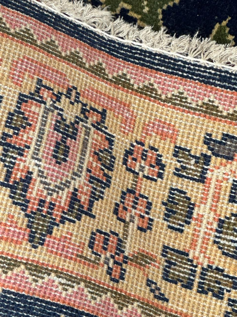 Small Vintage Sarouk rug For Sale 8