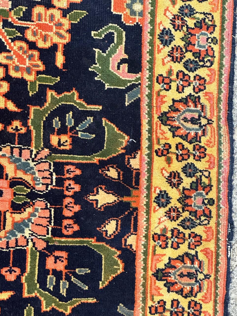 Small Vintage Sarouk rug For Sale 1
