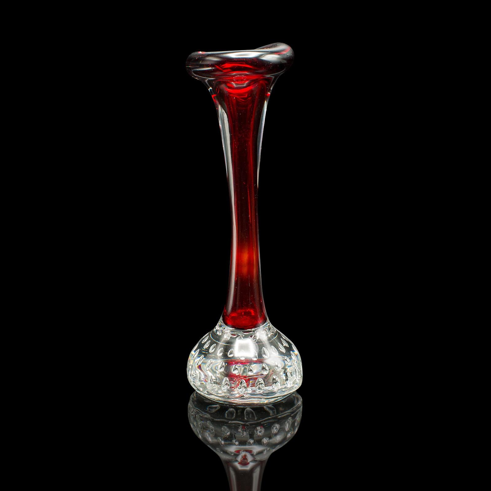 Piccolo vaso scandinavo d'epoca a pose, danese, vetro artistico, manico di fiori, C.C. In condizioni buone in vendita a Hele, Devon, GB